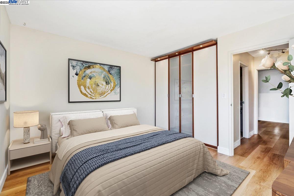 360 Vernon St # 107, Oakland, California 94610, 2 Bedrooms Bedrooms, ,1 BathroomBathrooms,Residential,For Sale,360 Vernon St # 107,41086364