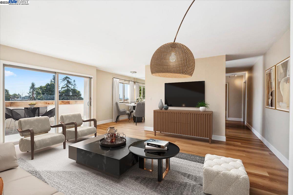 360 Vernon St # 107, Oakland, California 94610, 2 Bedrooms Bedrooms, ,1 BathroomBathrooms,Residential,For Sale,360 Vernon St # 107,41086364