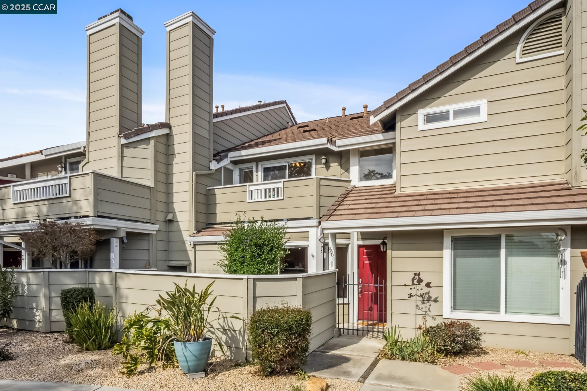 Detail Gallery Image 2 of 53 For 66 Cherry Ridge Ln, San Jose,  CA 95136 - 2 Beds | 2/1 Baths