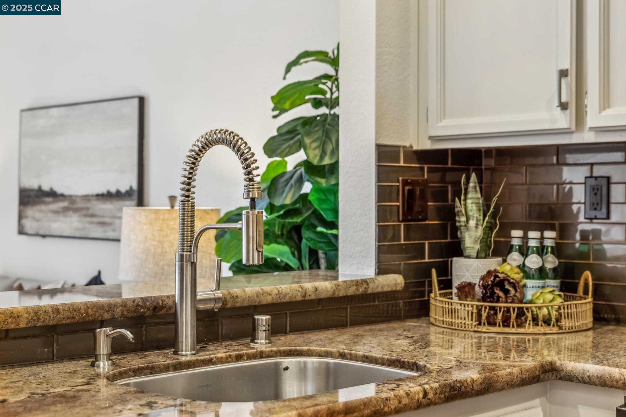 Detail Gallery Image 16 of 53 For 66 Cherry Ridge Ln, San Jose,  CA 95136 - 2 Beds | 2/1 Baths