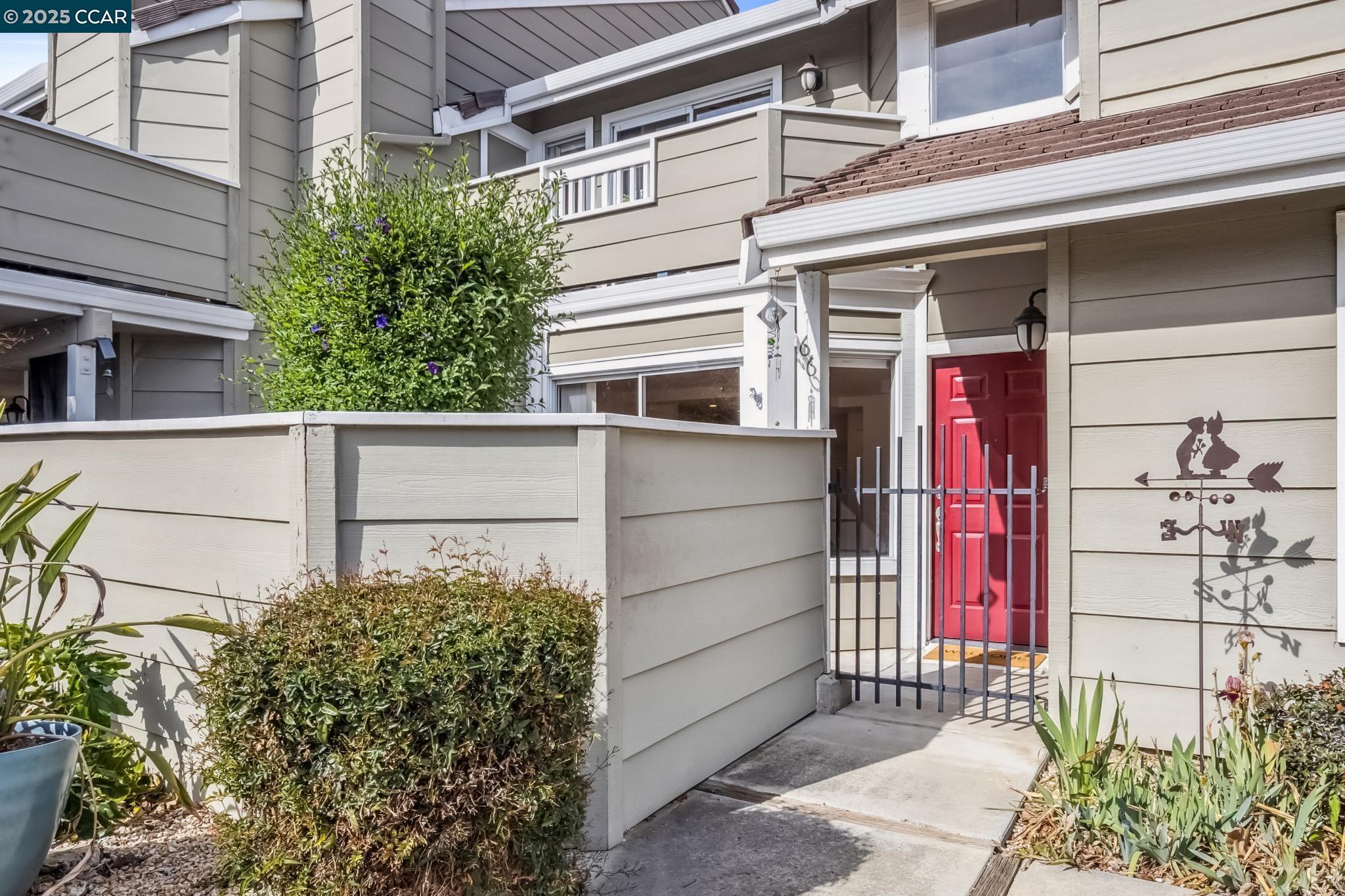 Detail Gallery Image 3 of 53 For 66 Cherry Ridge Ln, San Jose,  CA 95136 - 2 Beds | 2/1 Baths