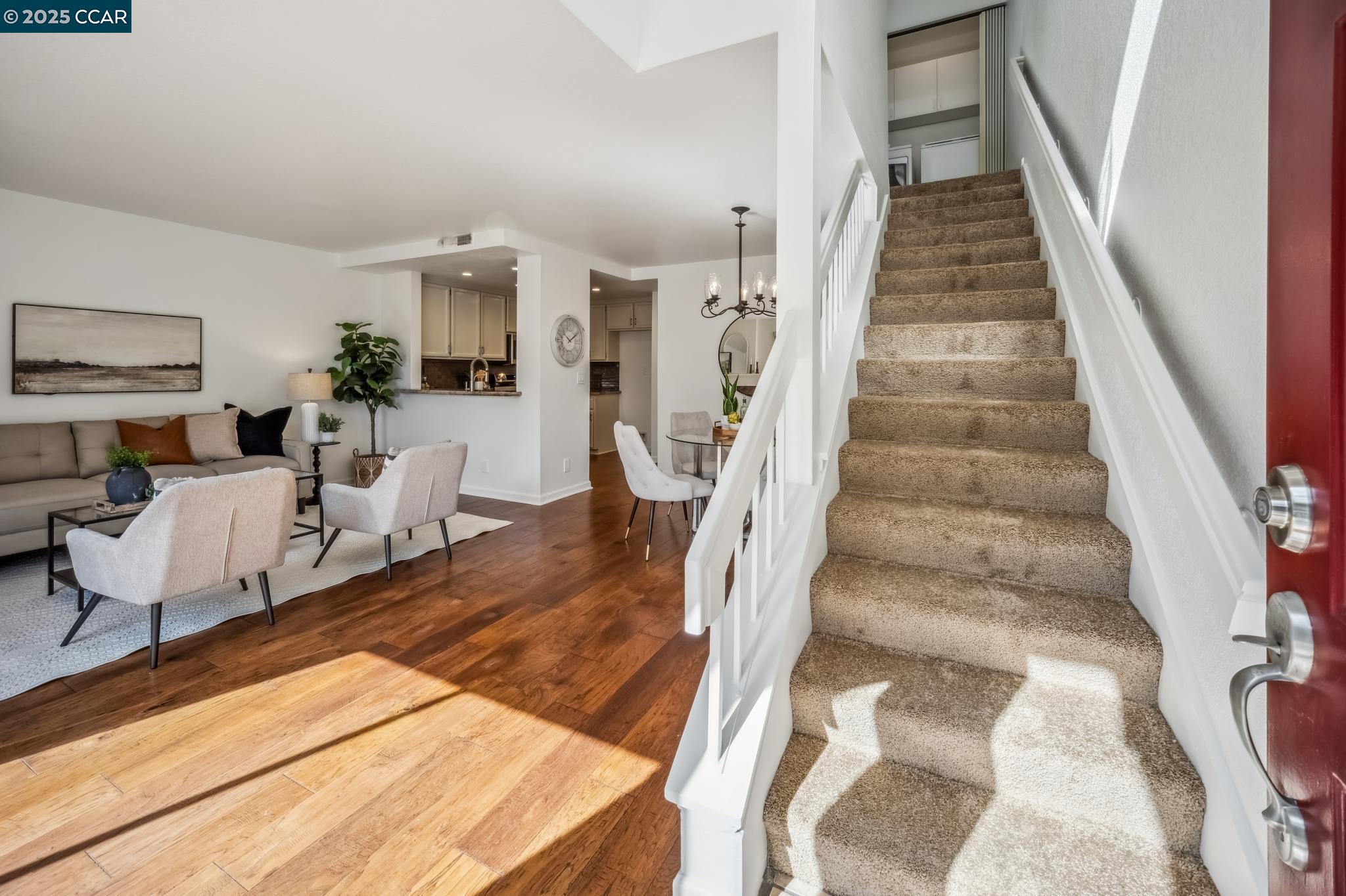 Detail Gallery Image 4 of 53 For 66 Cherry Ridge Ln, San Jose,  CA 95136 - 2 Beds | 2/1 Baths