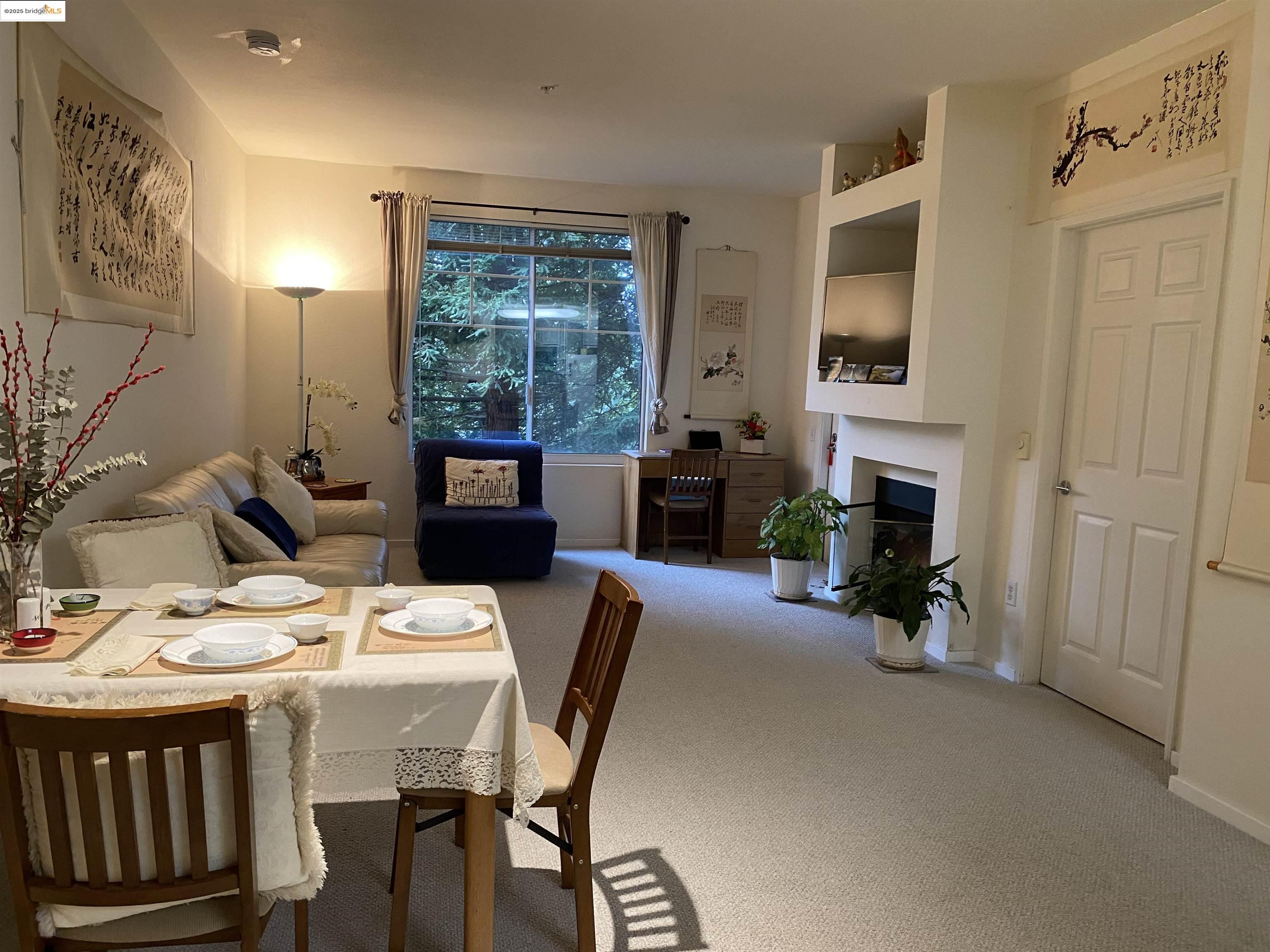 200 Caldecott lane # 215, Oakland, California 94618, 1 Bedroom Bedrooms, 4 Rooms Rooms,1 BathroomBathrooms,Residential Lease,For Rent,200 Caldecott lane # 215,41086406