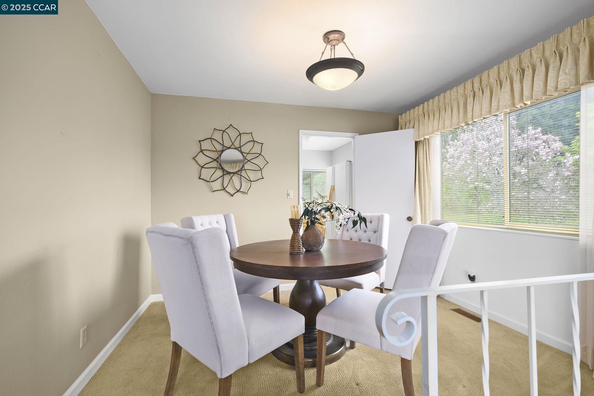 Detail Gallery Image 7 of 24 For 2157 Owens Ct, Pinole,  CA 94564 - 4 Beds | 2 Baths