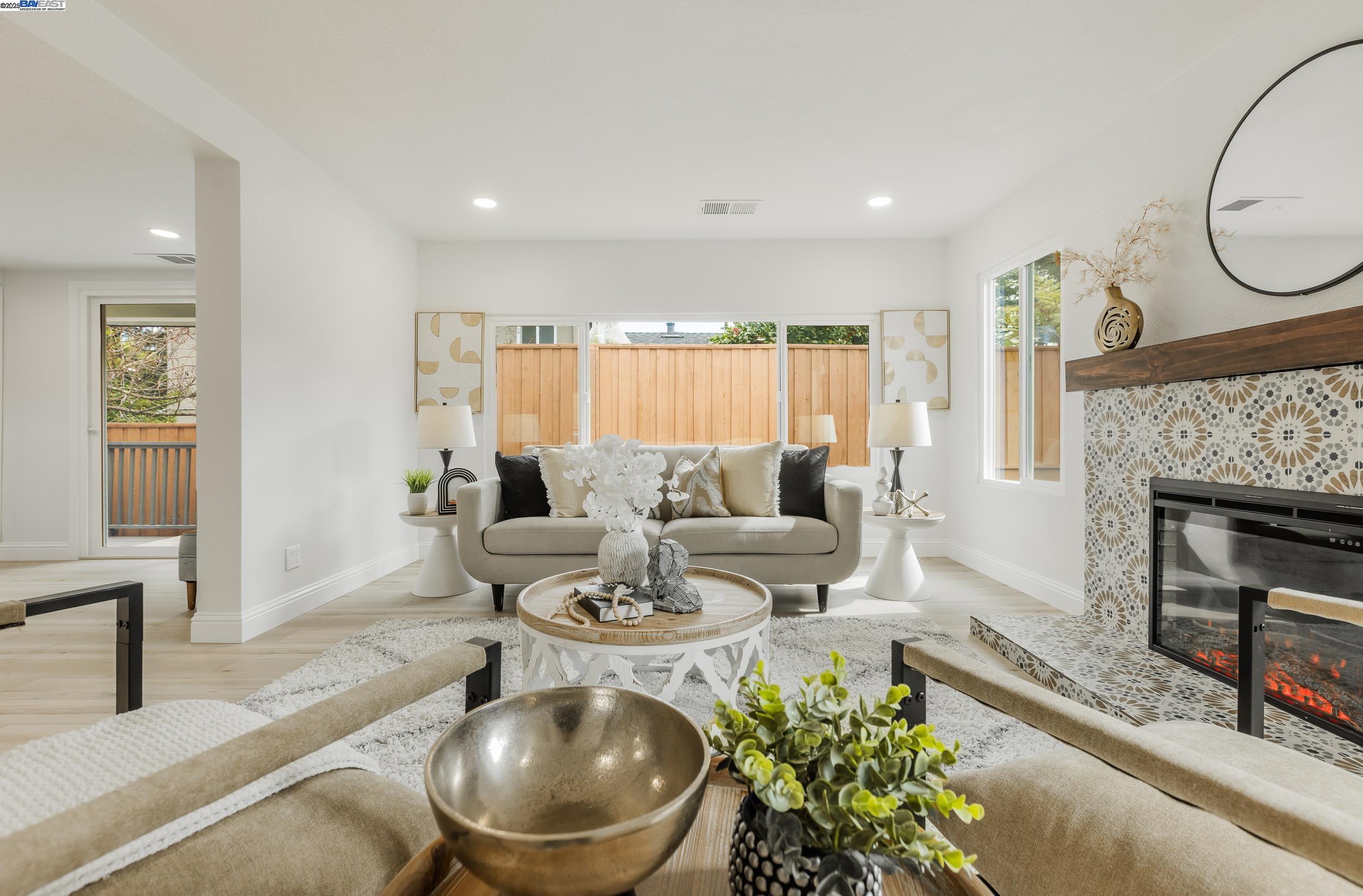 Detail Gallery Image 1 of 1 For 18761 Carlton Ave, Castro Valley,  CA 94546 - 3 Beds | 2 Baths