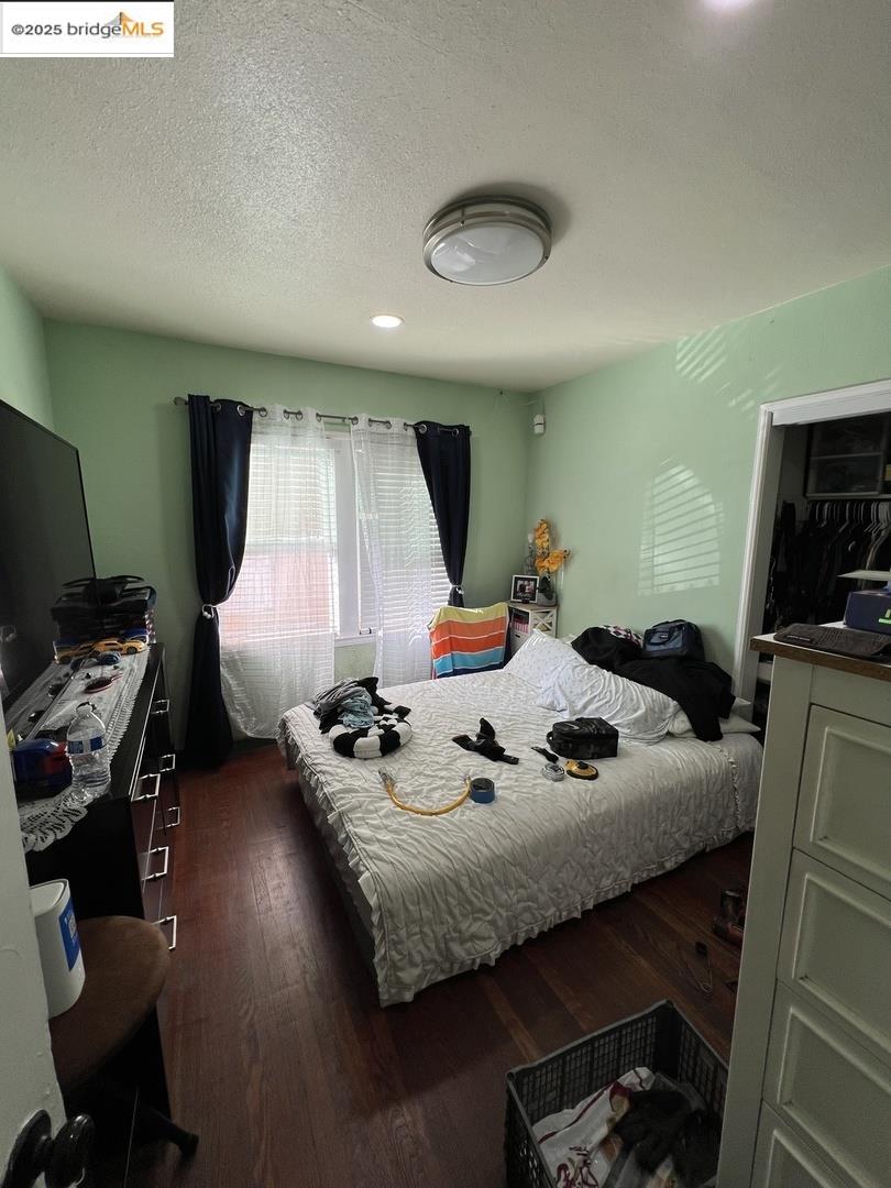 property-img
