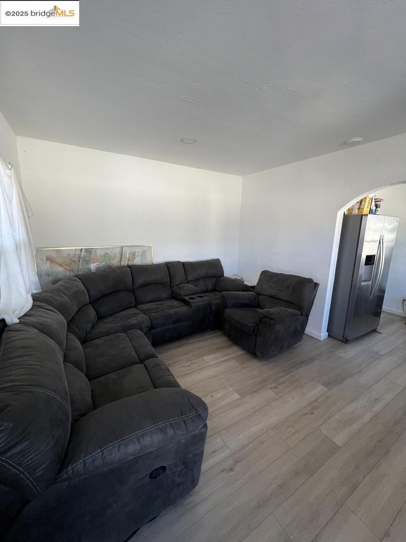 property-img