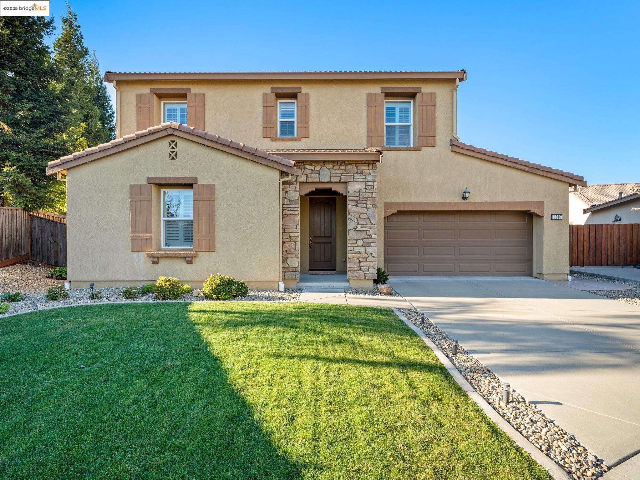 Detail Gallery Image 1 of 1 For 1007 Yarkon Ct, Fairfield,  CA 94533 - 4 Beds | 3 Baths