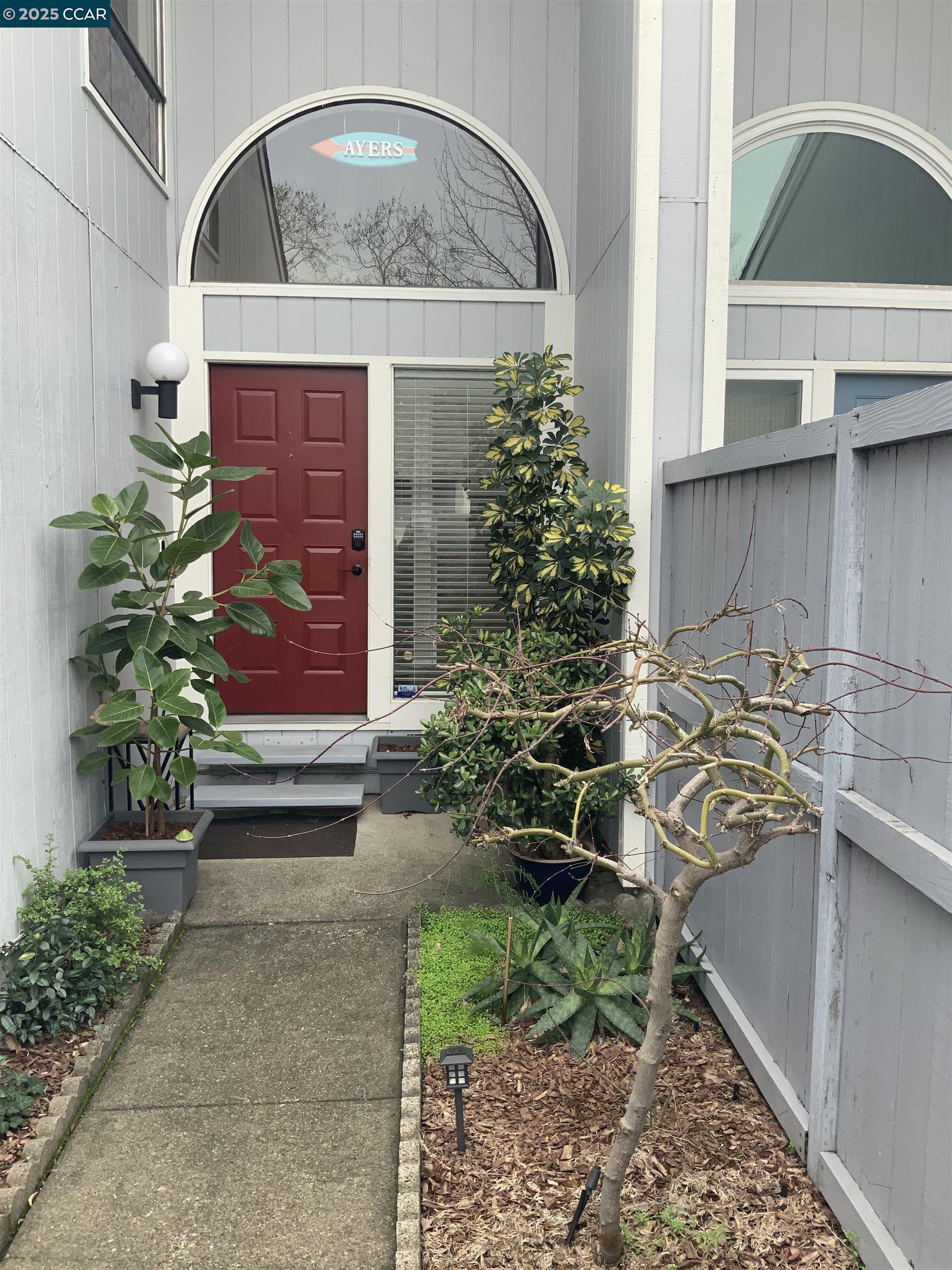 Detail Gallery Image 1 of 1 For 2791 Mcbride Ln #161,  Santa Rosa,  CA 95403 - 3 Beds | 2/1 Baths
