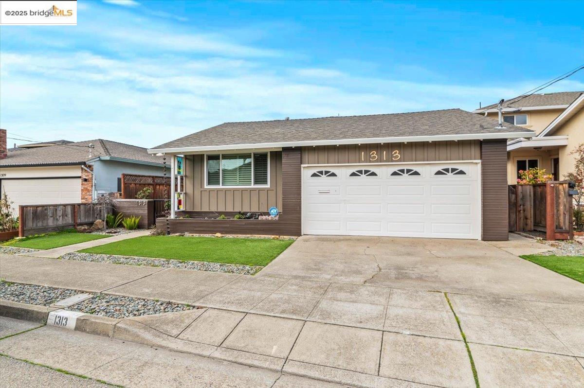 Detail Gallery Image 1 of 1 For 1313 Eastshore Dr, Alameda,  CA 94501 - 3 Beds | 2 Baths