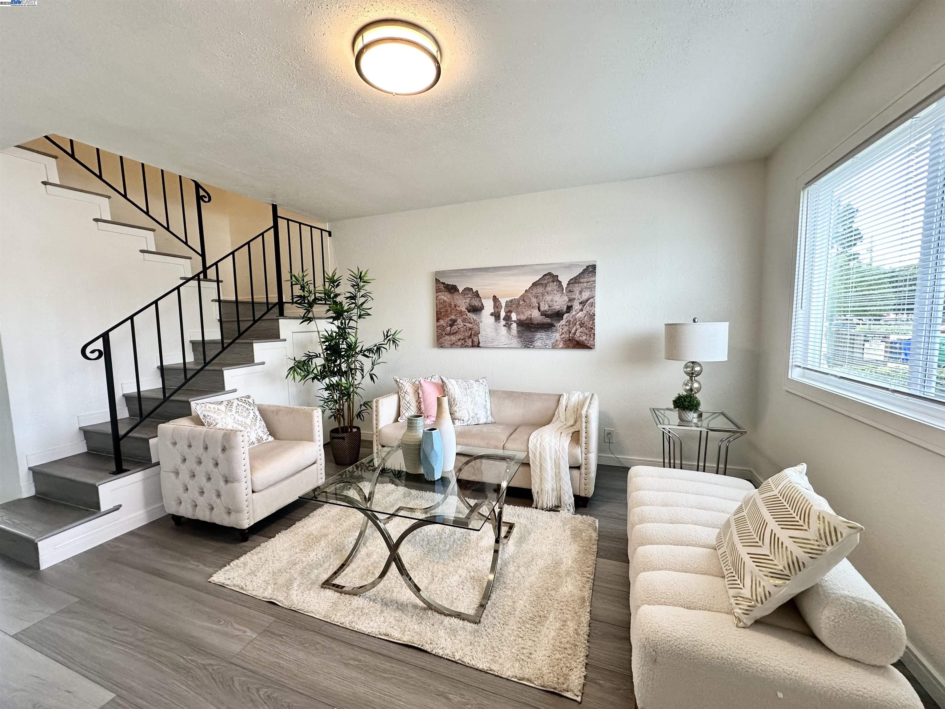 Detail Gallery Image 1 of 1 For 357 Laurel Ave #7,  Hayward,  CA 94541 - 2 Beds | 1/1 Baths