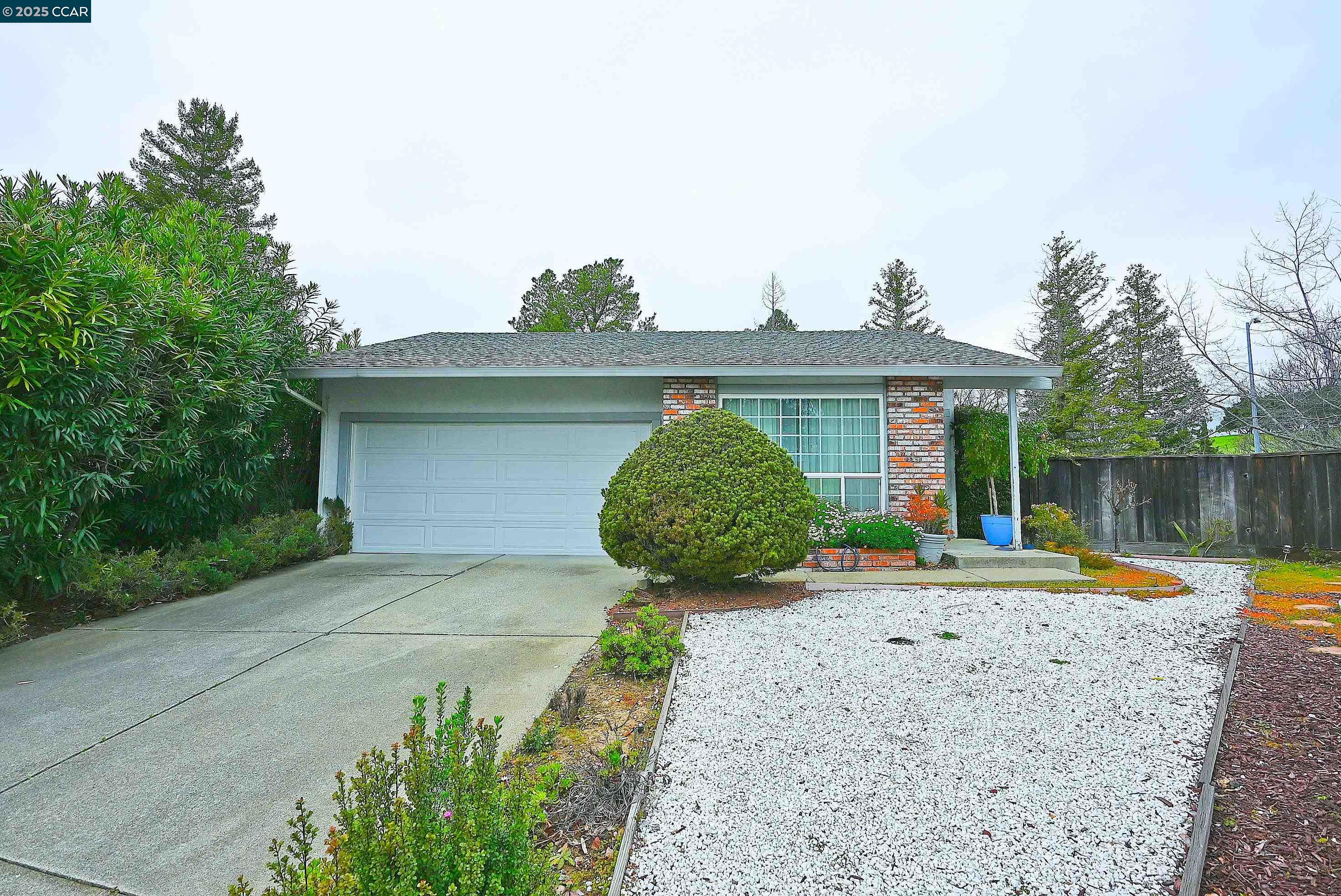 Detail Gallery Image 1 of 1 For 1385 Woodchuck Ln, Concord,  CA 94521 - 3 Beds | 2 Baths