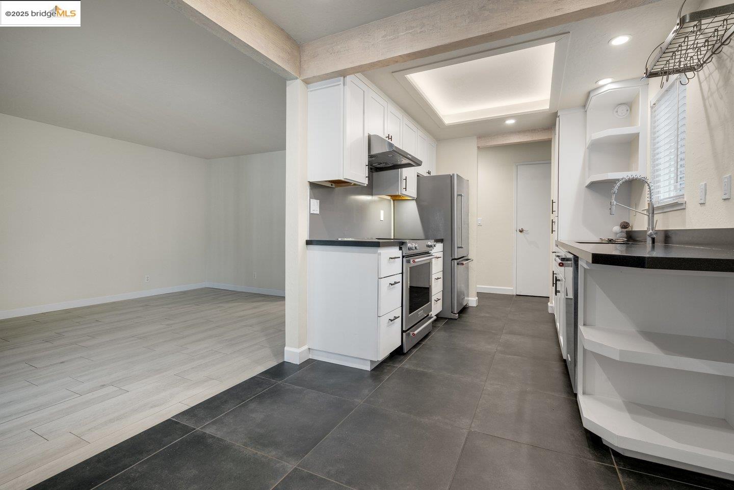 8711 Mountain Blvd # 28, Oakland, California 94605, 1 Bedroom Bedrooms, 3 Rooms Rooms,1 BathroomBathrooms,Residential,For Sale,8711 Mountain Blvd # 28,41086505