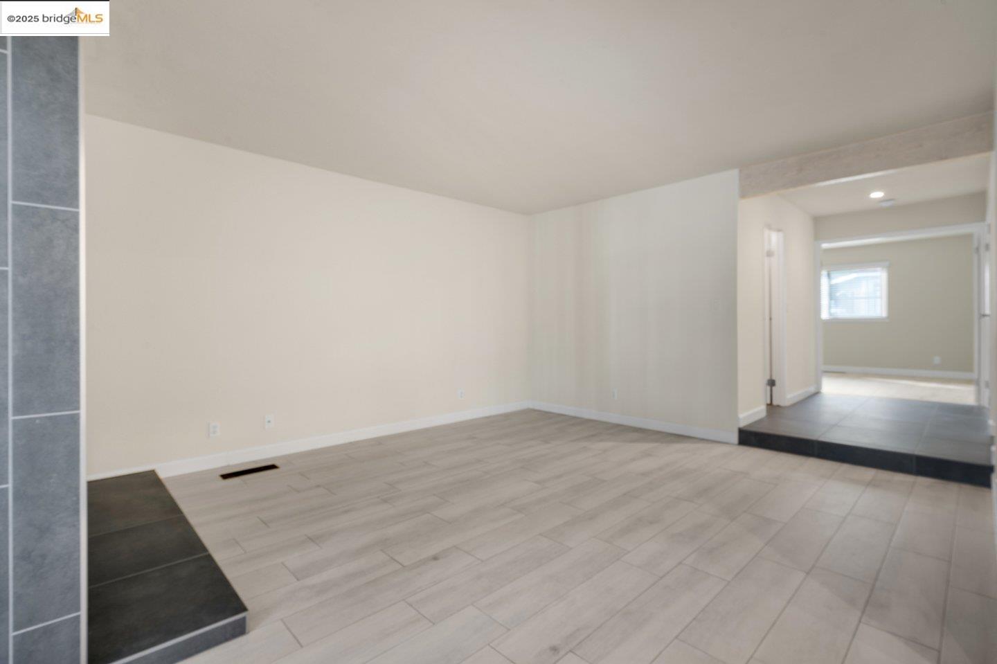 8711 Mountain Blvd # 28, Oakland, California 94605, 1 Bedroom Bedrooms, 3 Rooms Rooms,1 BathroomBathrooms,Residential,For Sale,8711 Mountain Blvd # 28,41086505