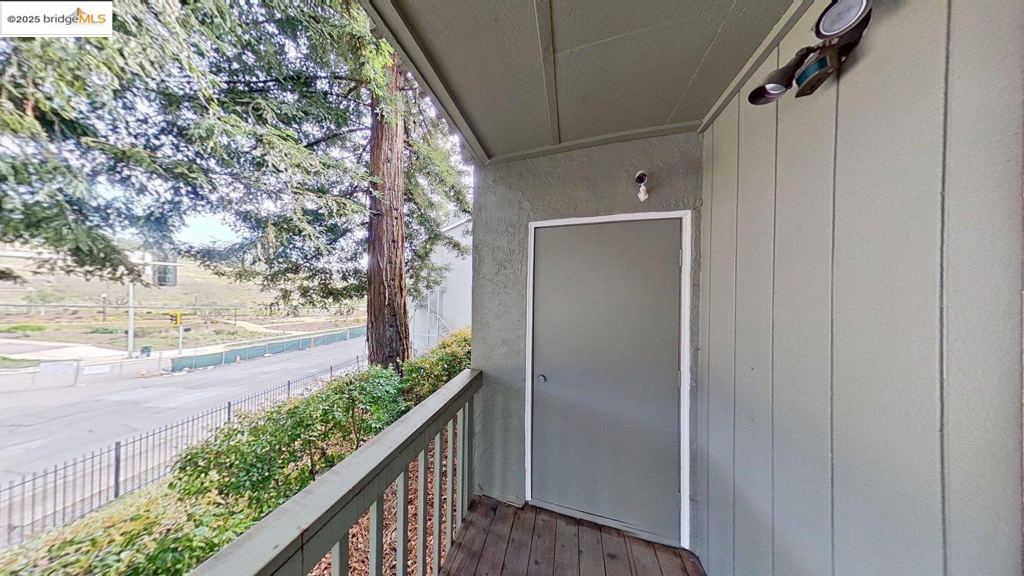 8711 Mountain Blvd # 28, Oakland, California 94605, 1 Bedroom Bedrooms, 3 Rooms Rooms,1 BathroomBathrooms,Residential,For Sale,8711 Mountain Blvd # 28,41086505