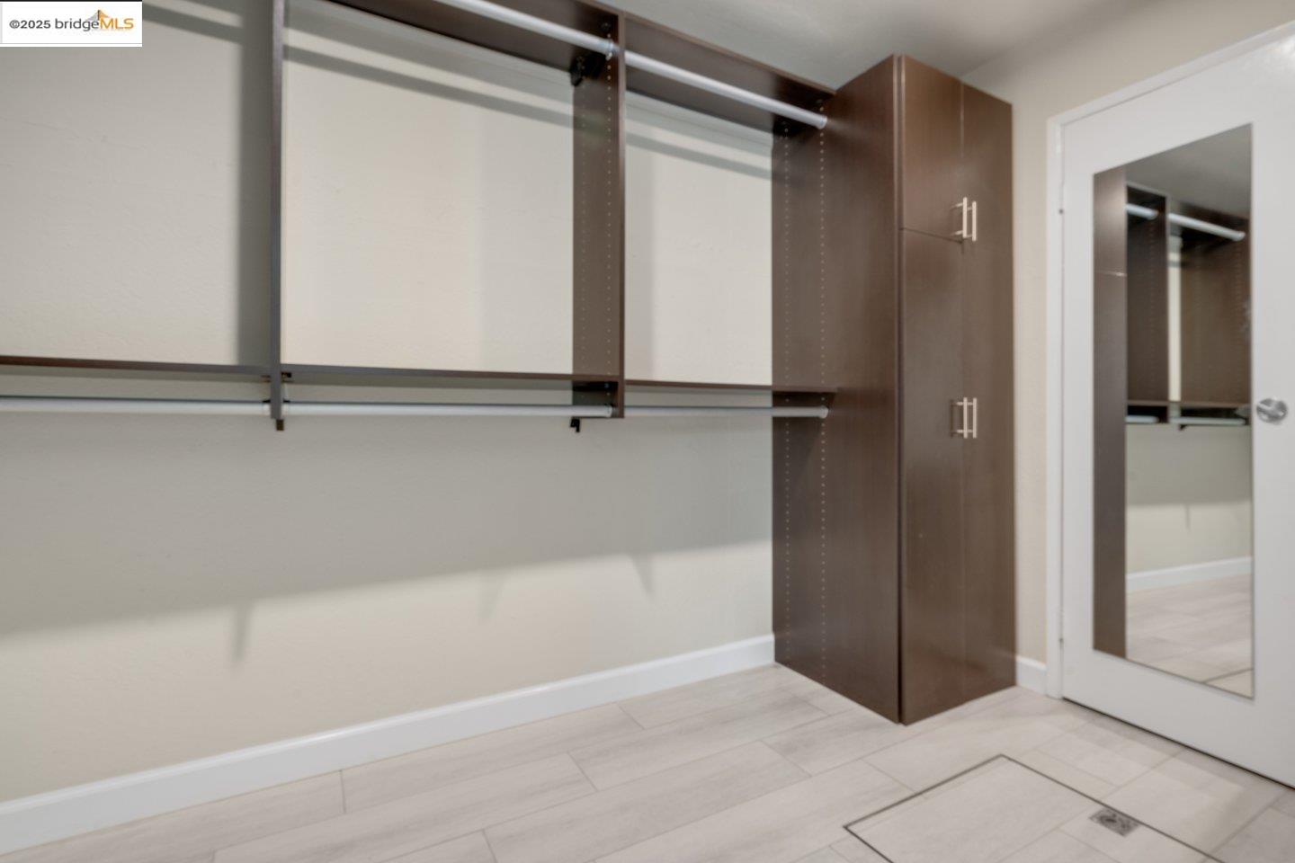 8711 Mountain Blvd # 28, Oakland, California 94605, 1 Bedroom Bedrooms, 3 Rooms Rooms,1 BathroomBathrooms,Residential,For Sale,8711 Mountain Blvd # 28,41086505