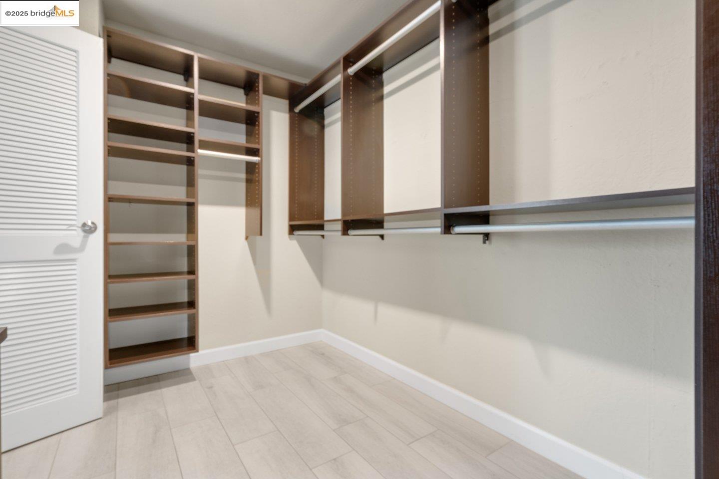 8711 Mountain Blvd # 28, Oakland, California 94605, 1 Bedroom Bedrooms, 3 Rooms Rooms,1 BathroomBathrooms,Residential,For Sale,8711 Mountain Blvd # 28,41086505