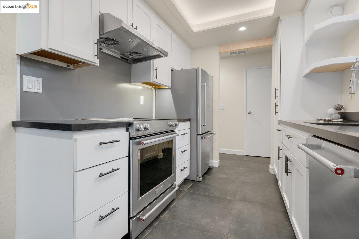 8711 Mountain Blvd # 28, Oakland, California 94605, 1 Bedroom Bedrooms, 3 Rooms Rooms,1 BathroomBathrooms,Residential,For Sale,8711 Mountain Blvd # 28,41086505