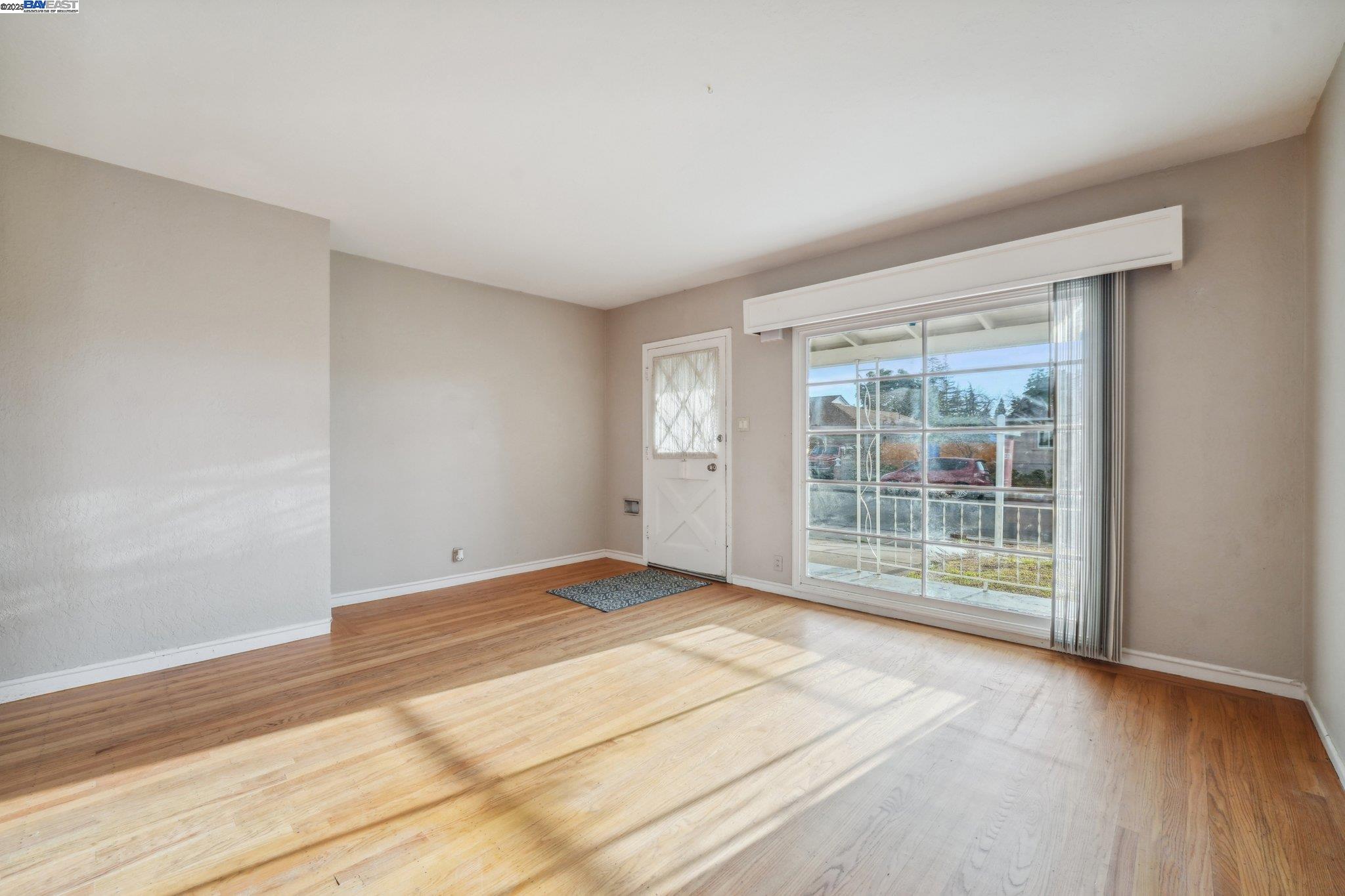 property-img
