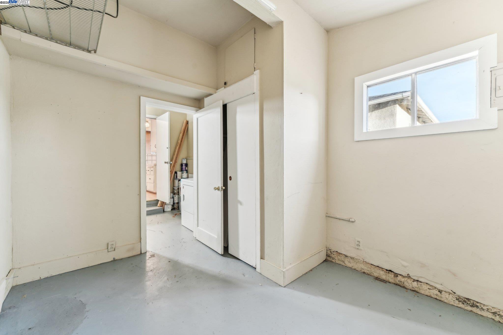 property-img
