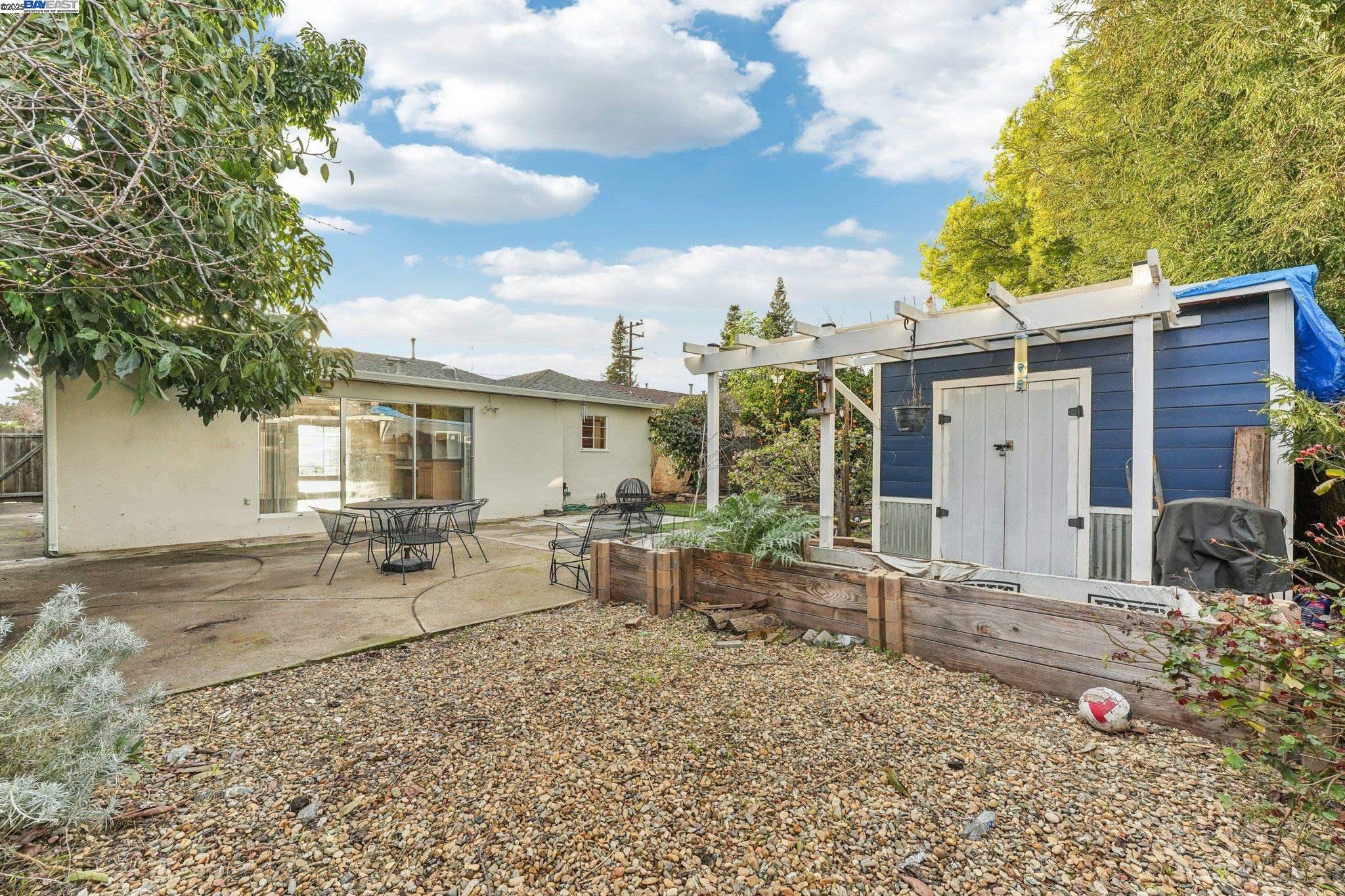 property-img