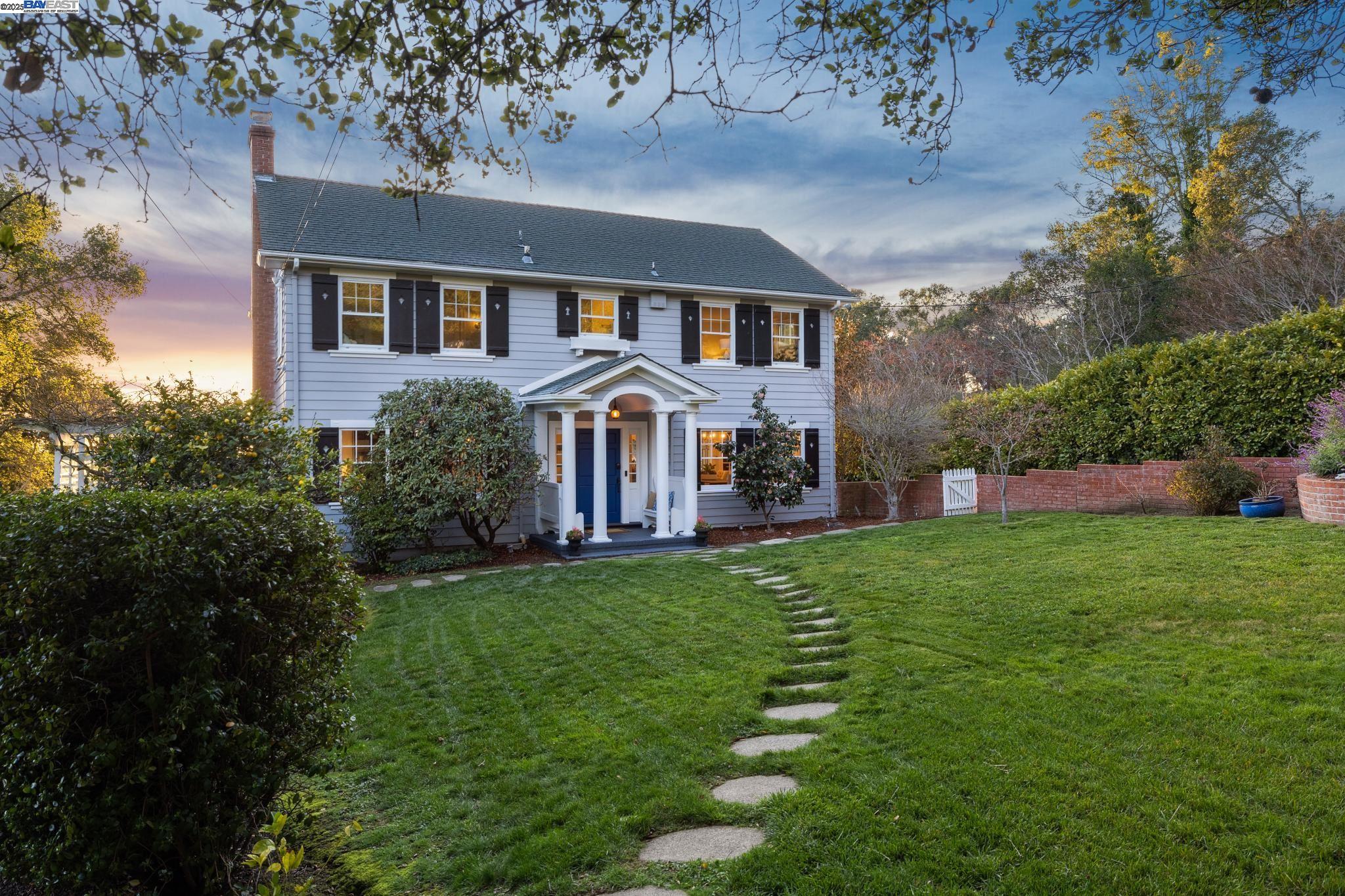 3085 MONTEREY BOULEVARD, Oakland, California 94602, 5 Bedrooms Bedrooms, 11 Rooms Rooms,4 BathroomsBathrooms,Residential,For Sale,3085 MONTEREY BOULEVARD,41086530