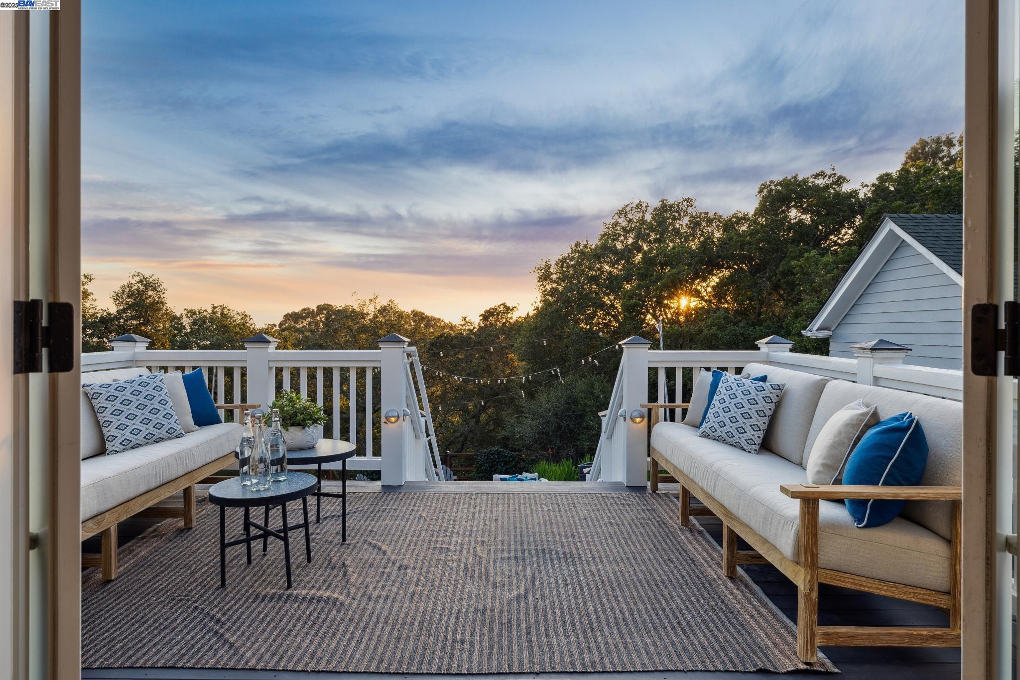 3085 MONTEREY BOULEVARD, Oakland, California 94602, 5 Bedrooms Bedrooms, 11 Rooms Rooms,4 BathroomsBathrooms,Residential,For Sale,3085 MONTEREY BOULEVARD,41086530