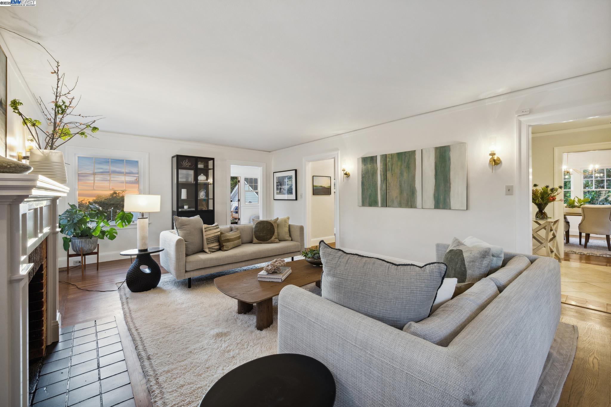 3085 MONTEREY BOULEVARD, Oakland, California 94602, 5 Bedrooms Bedrooms, 11 Rooms Rooms,4 BathroomsBathrooms,Residential,For Sale,3085 MONTEREY BOULEVARD,41086530