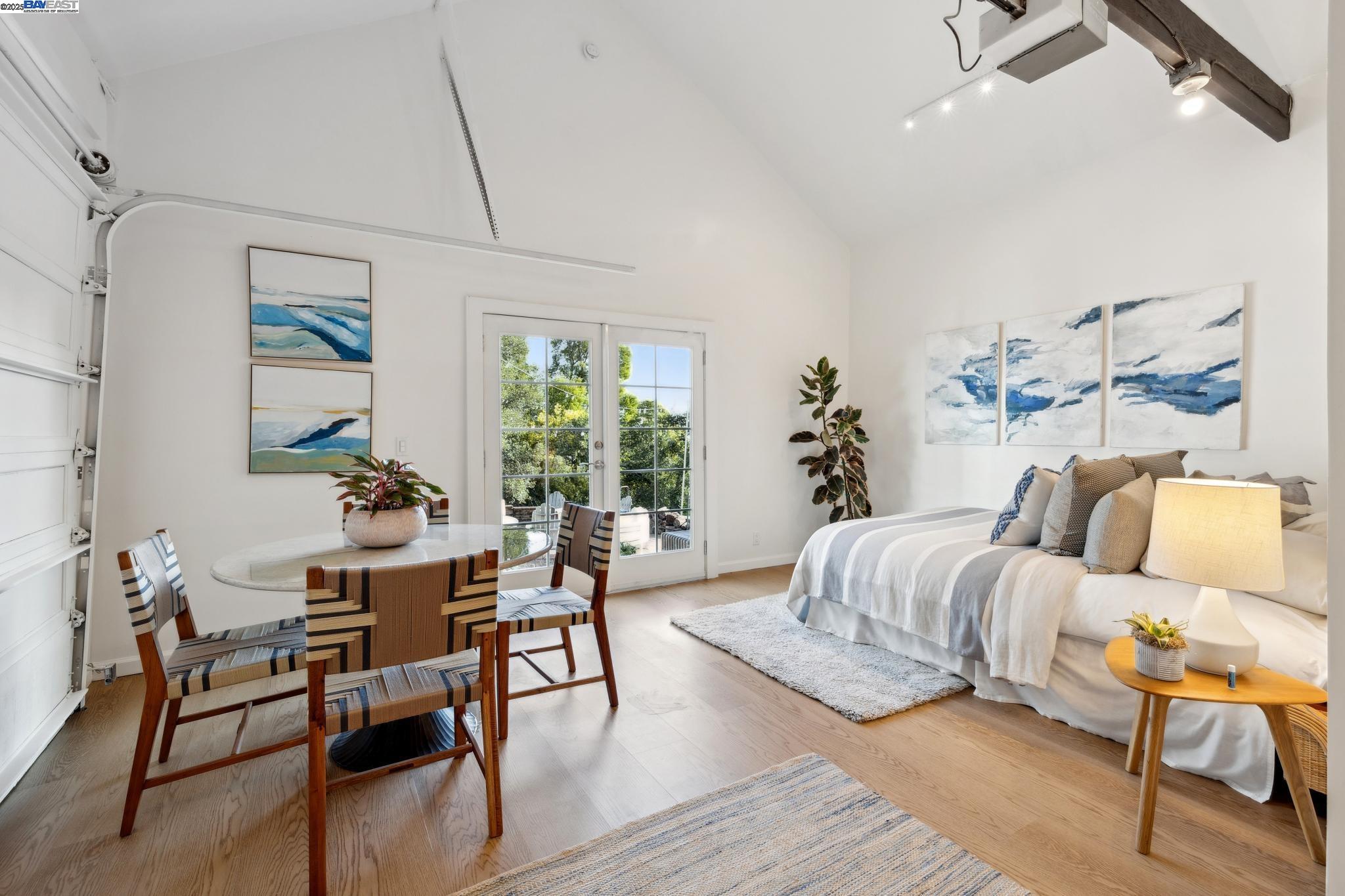 3085 MONTEREY BOULEVARD, Oakland, California 94602, 5 Bedrooms Bedrooms, 11 Rooms Rooms,4 BathroomsBathrooms,Residential,For Sale,3085 MONTEREY BOULEVARD,41086530