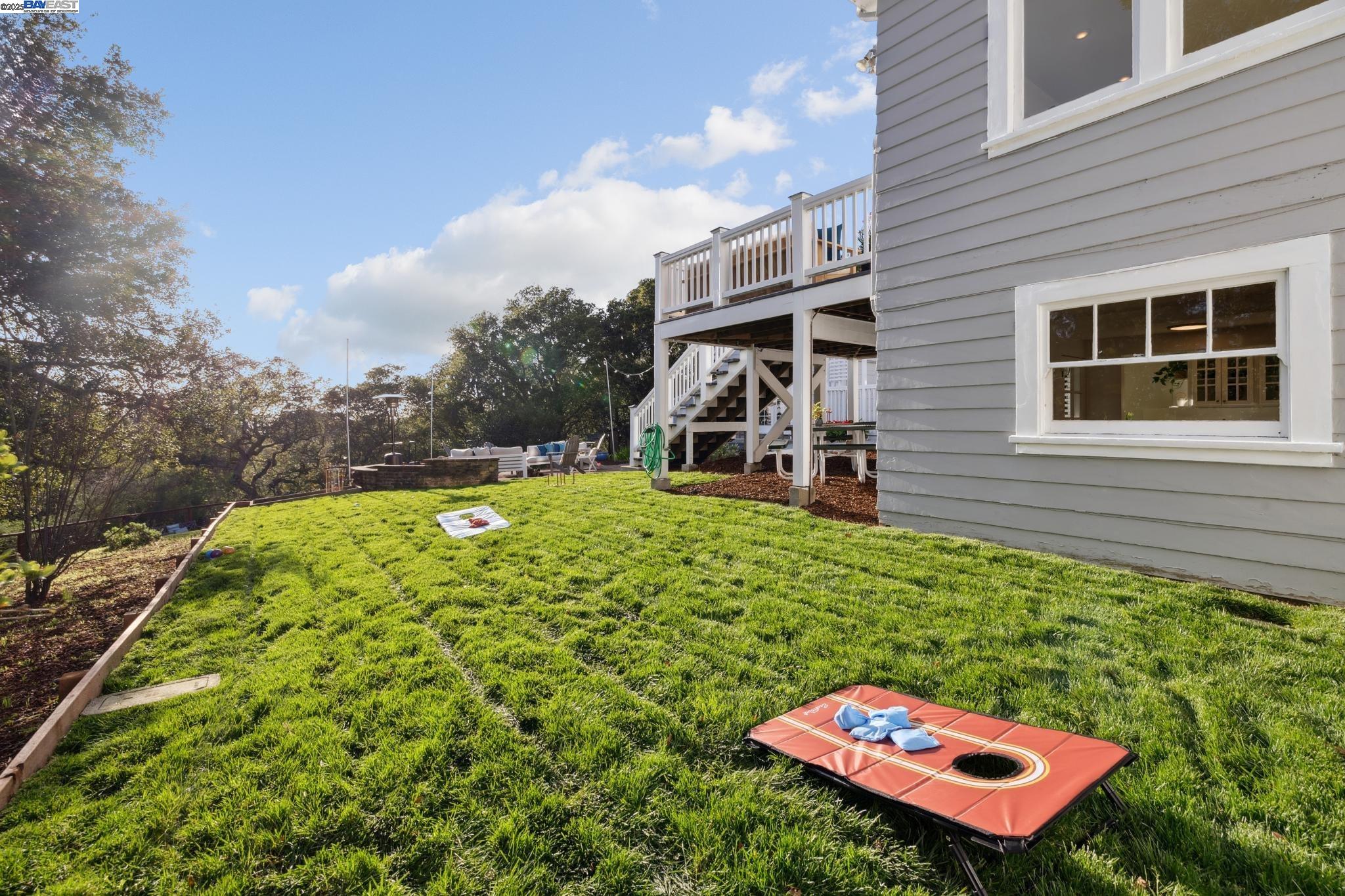 3085 MONTEREY BOULEVARD, Oakland, California 94602, 5 Bedrooms Bedrooms, 11 Rooms Rooms,4 BathroomsBathrooms,Residential,For Sale,3085 MONTEREY BOULEVARD,41086530