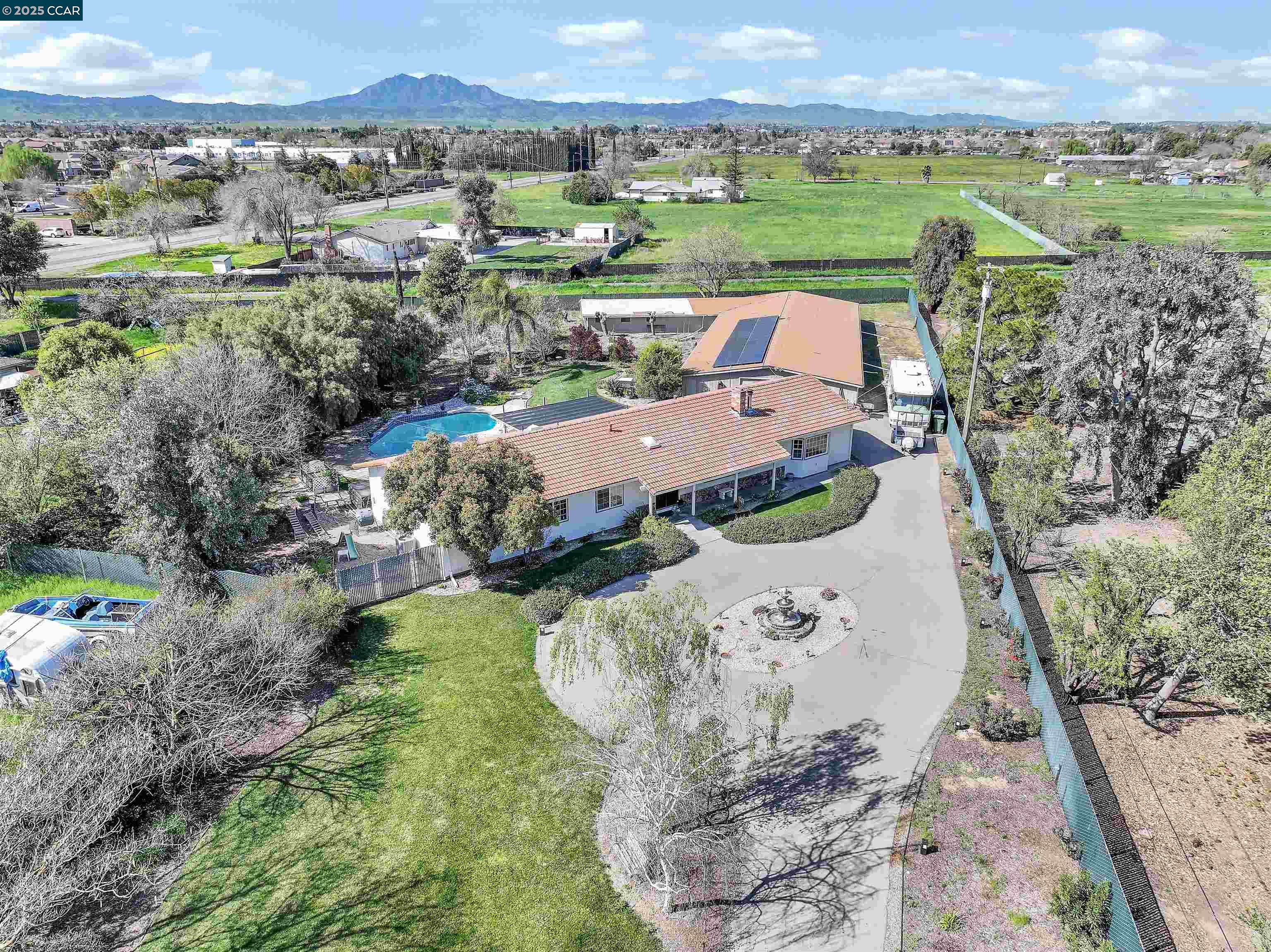 Detail Gallery Image 2 of 50 For 2571 Anderson Ln, Brentwood,  CA 94513 - 4 Beds | 2 Baths