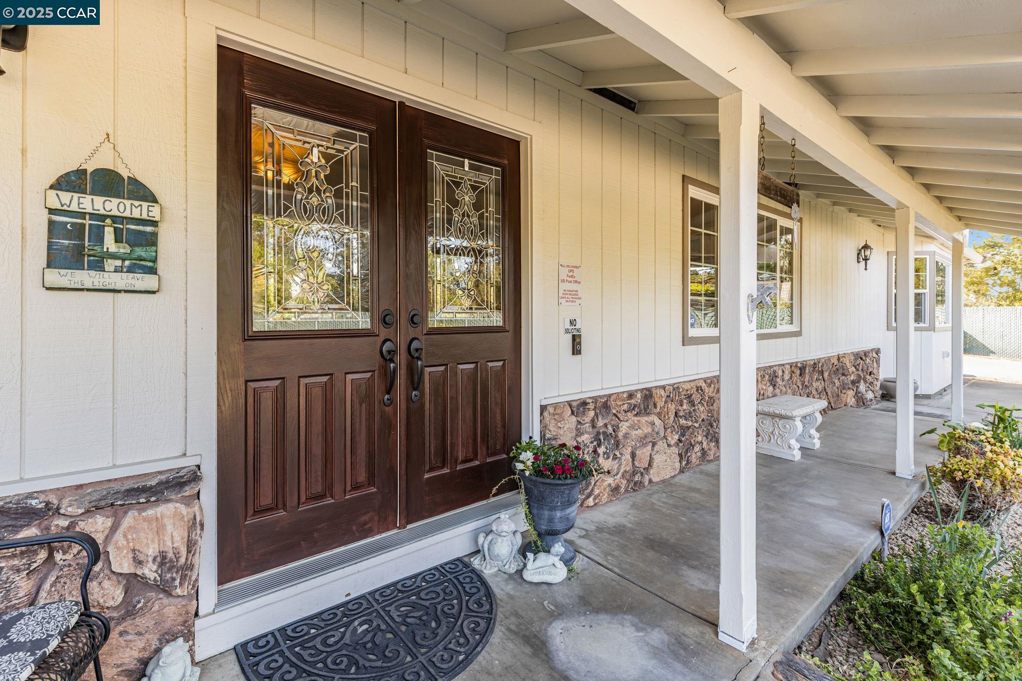 Detail Gallery Image 3 of 50 For 2571 Anderson Ln, Brentwood,  CA 94513 - 4 Beds | 2 Baths