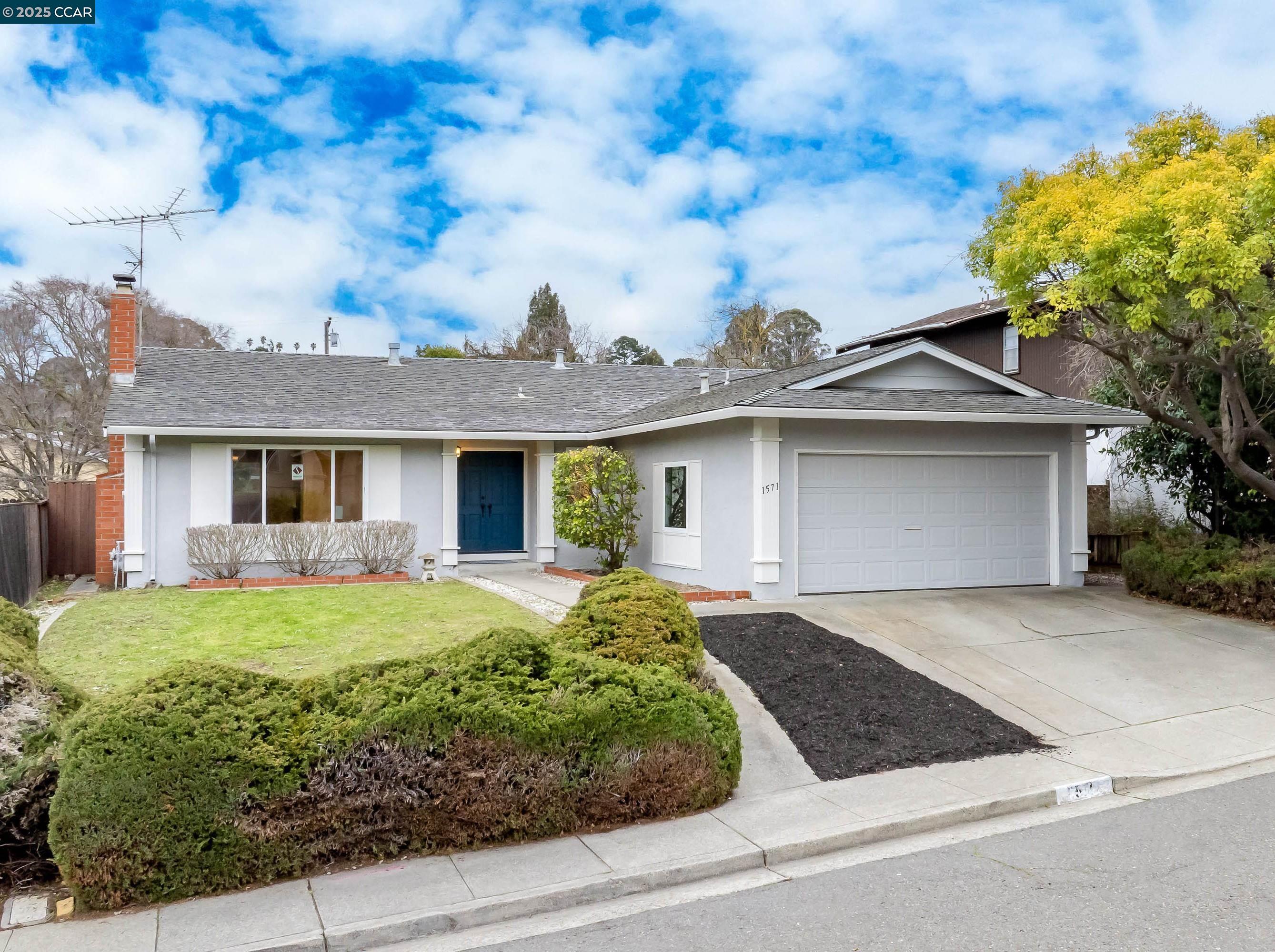 Detail Gallery Image 1 of 1 For 1571 Kildare Way, Pinole,  CA 94564 - 3 Beds | 2 Baths