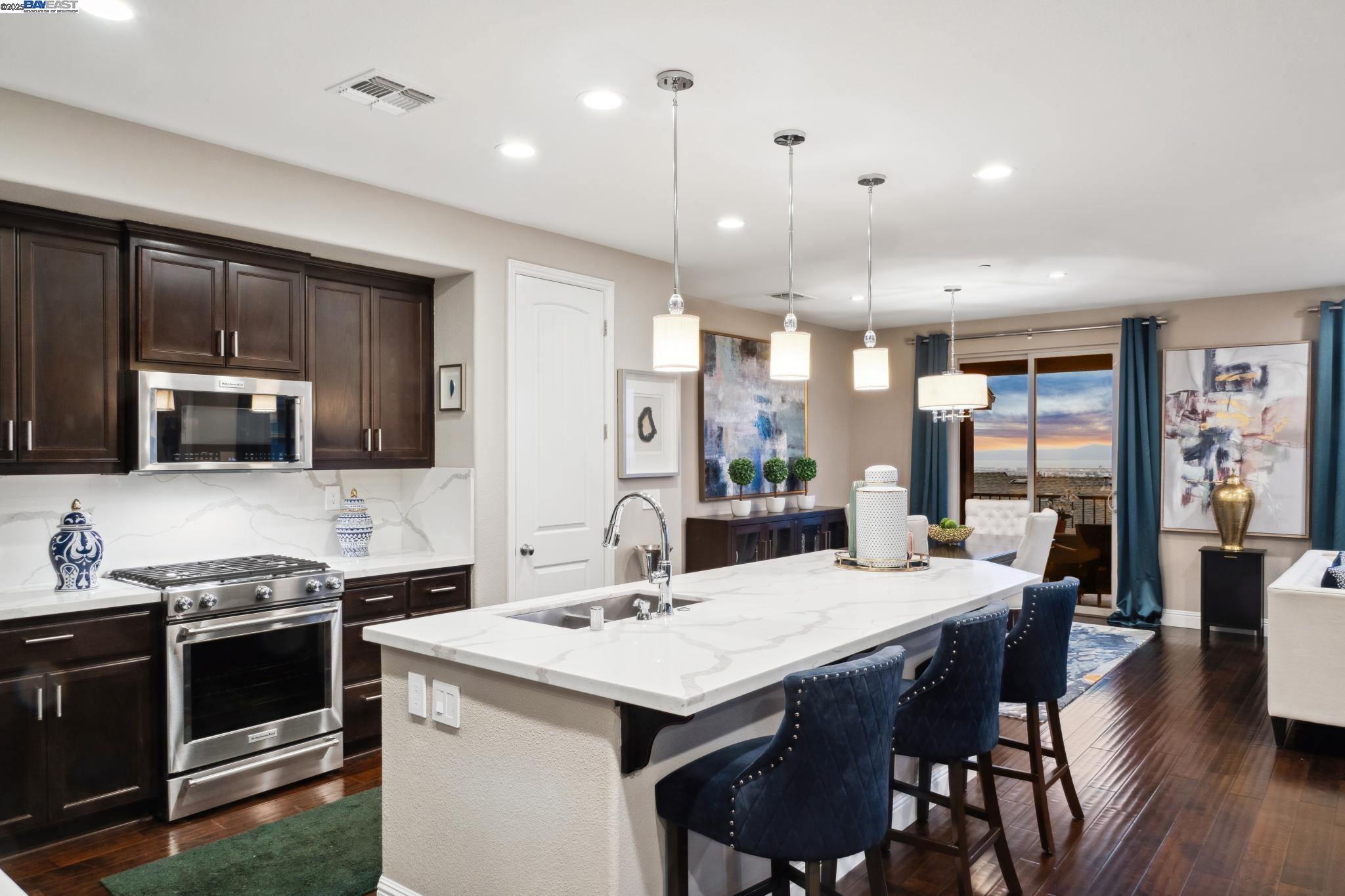 Photo #2: 41086582 Listing 