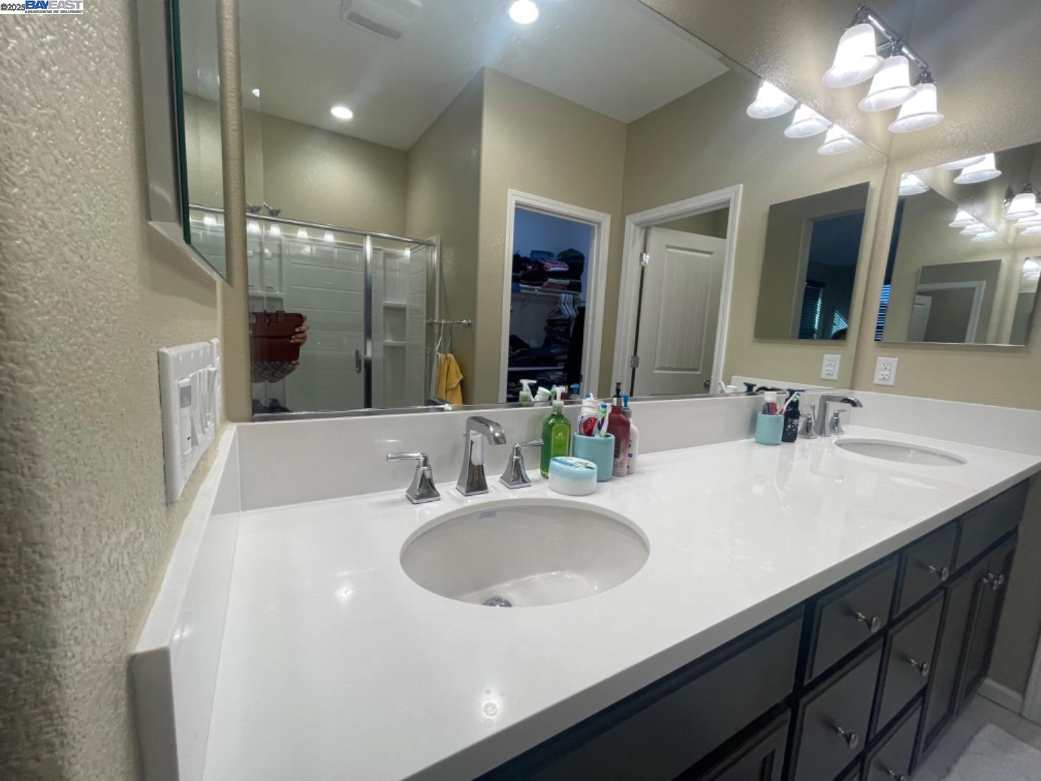 Detail Gallery Image 8 of 13 For 1616 Westwind Way, Lathrop,  CA 95330 - 3 Beds | 3 Baths