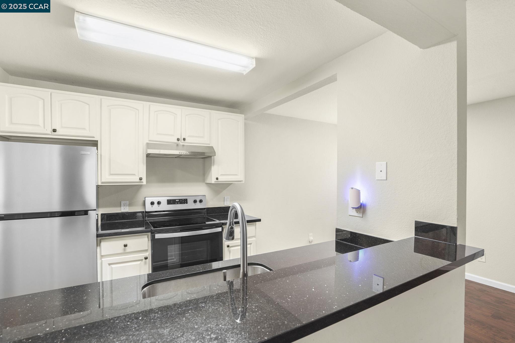 Detail Gallery Image 12 of 23 For 3 Lancaster Cir #109,  Bay Point,  CA 94565 - 2 Beds | 2 Baths