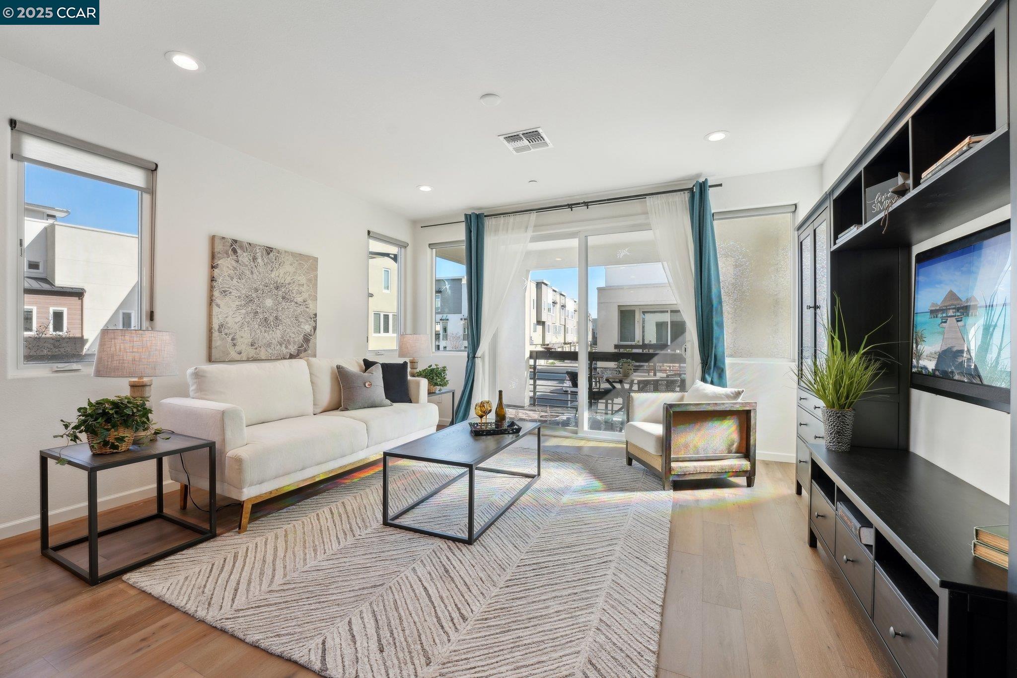 Photo #3: 41086599 Listing 