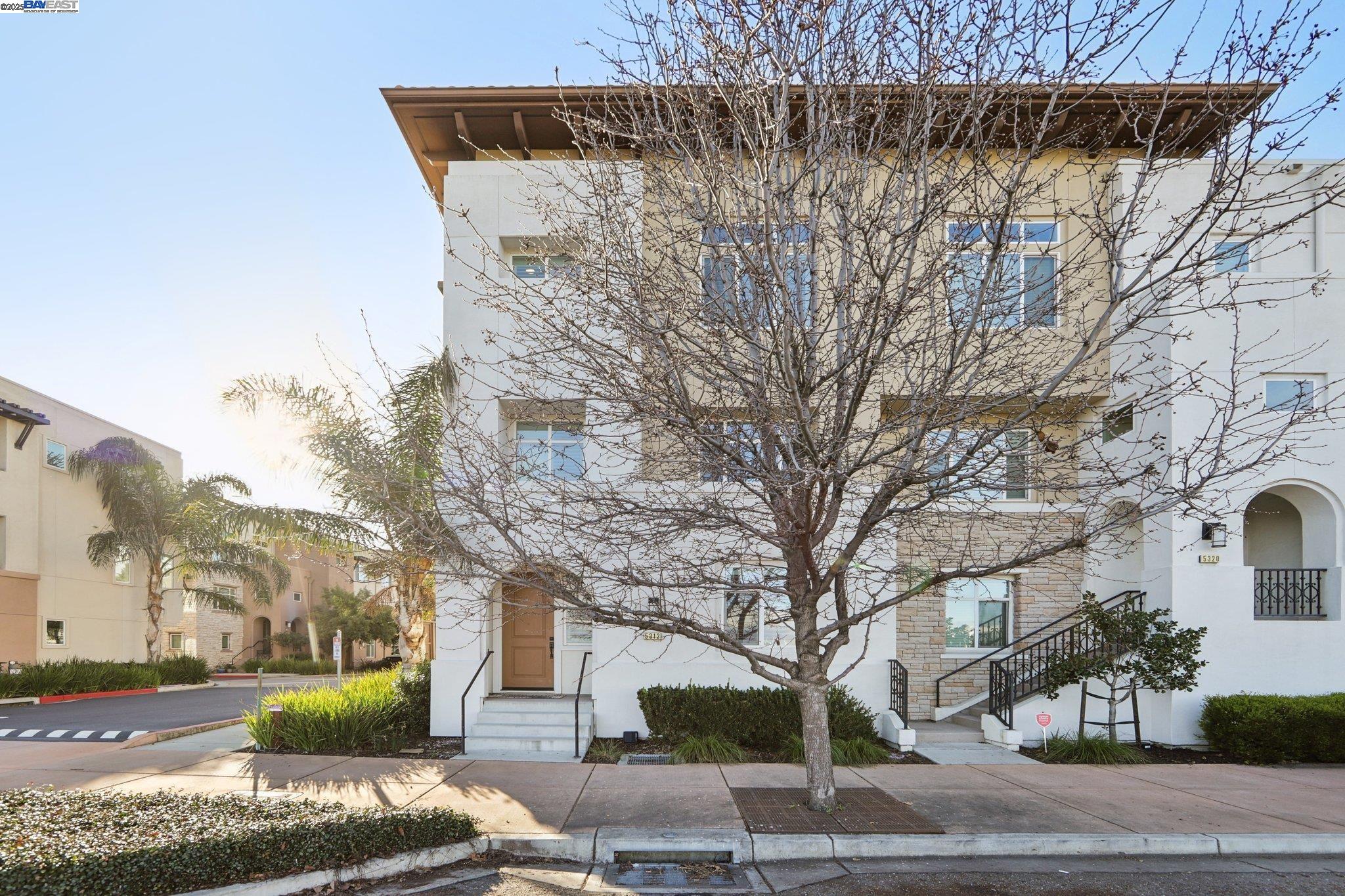 MLS: 41086607 Condo For Sale