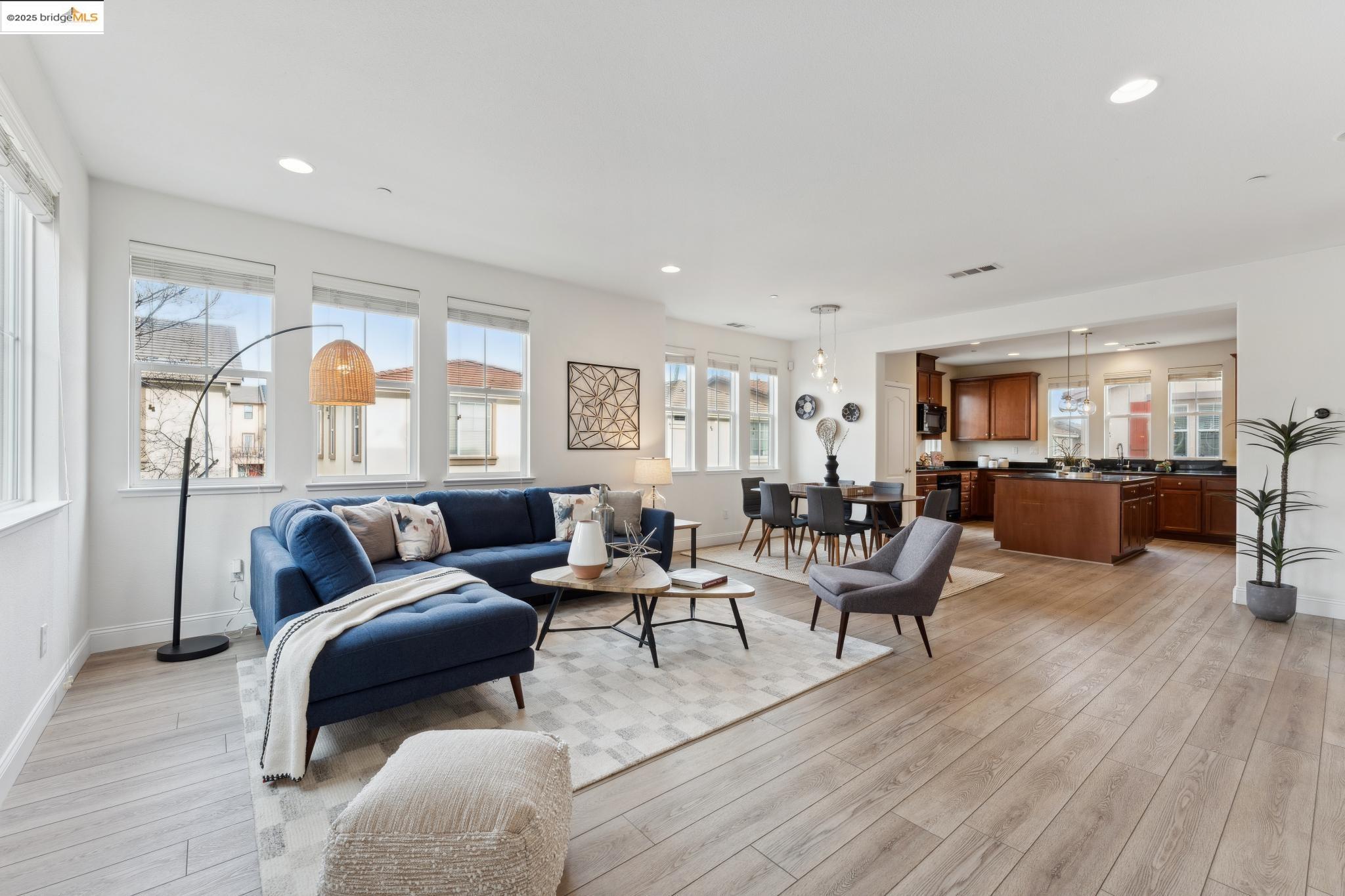 More Details about MLS # 41086610 : 418 PALMER AVE