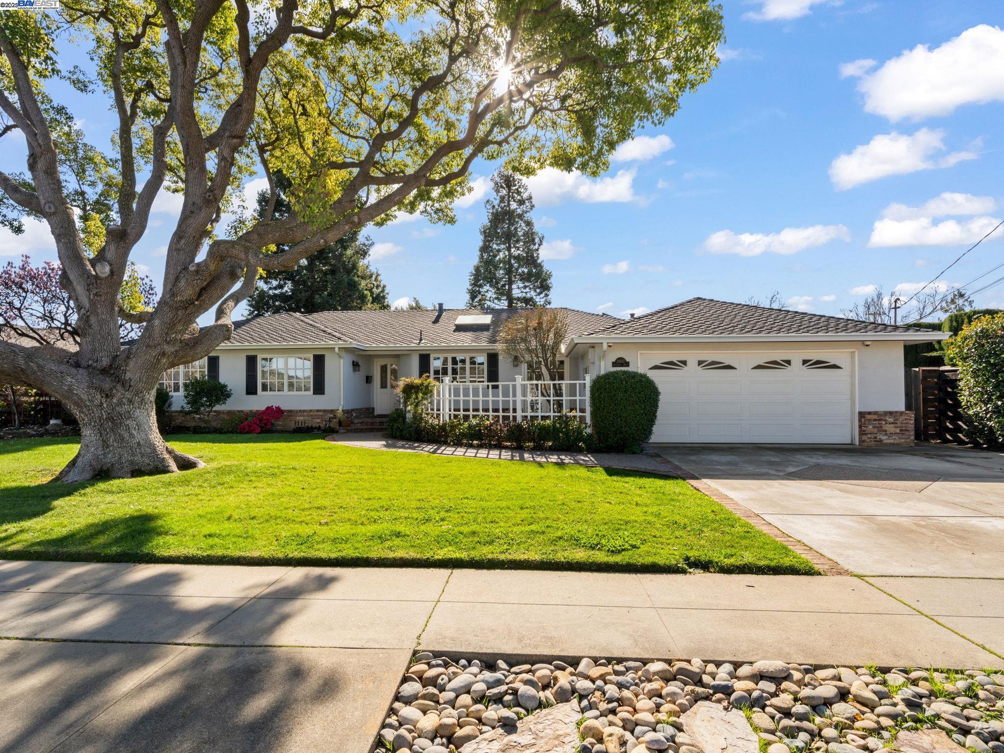 Detail Gallery Image 1 of 1 For 38647 Glenmoor, Fremont,  CA 94536 - 4 Beds | 2/1 Baths