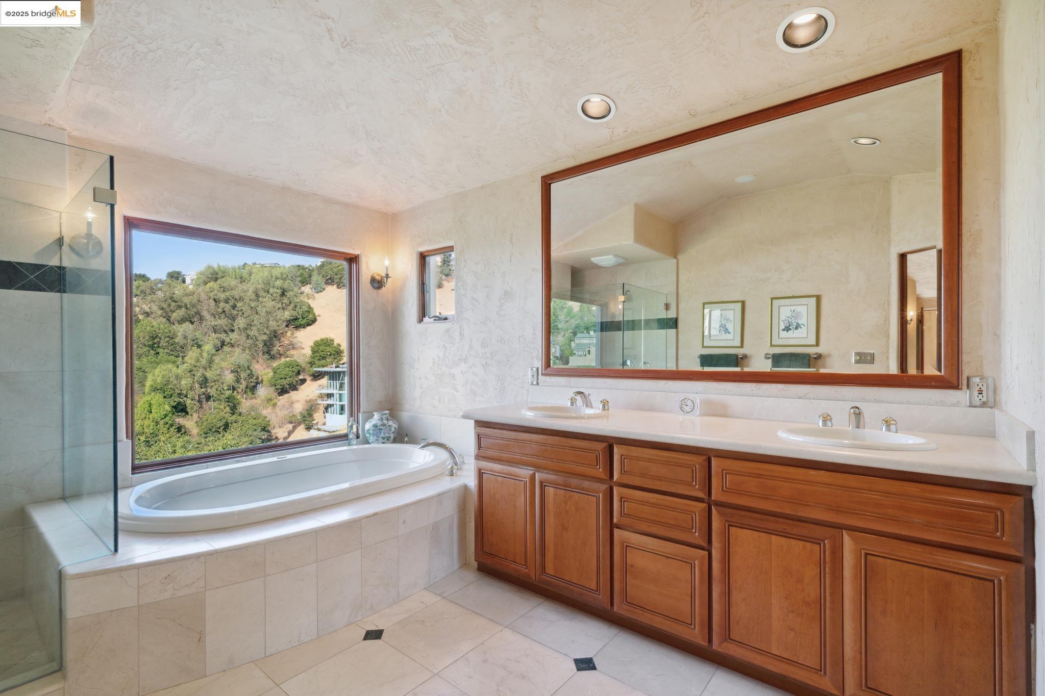 Detail Gallery Image 26 of 42 For 29 Live Oak Rd, Berkeley,  CA 94705 - 4 Beds | 2/1 Baths