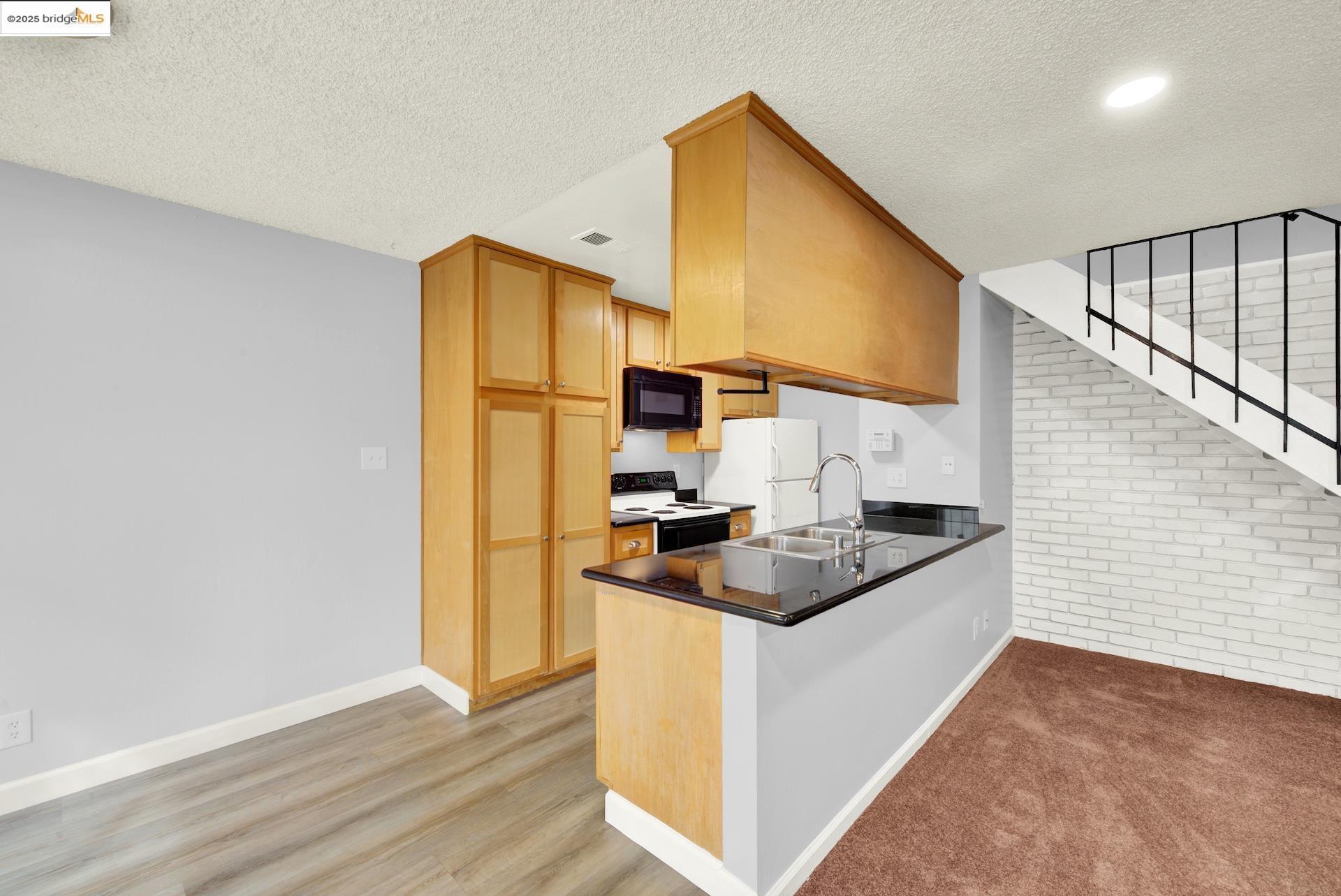 Photo #7: 41086631 Listing: Photo #7