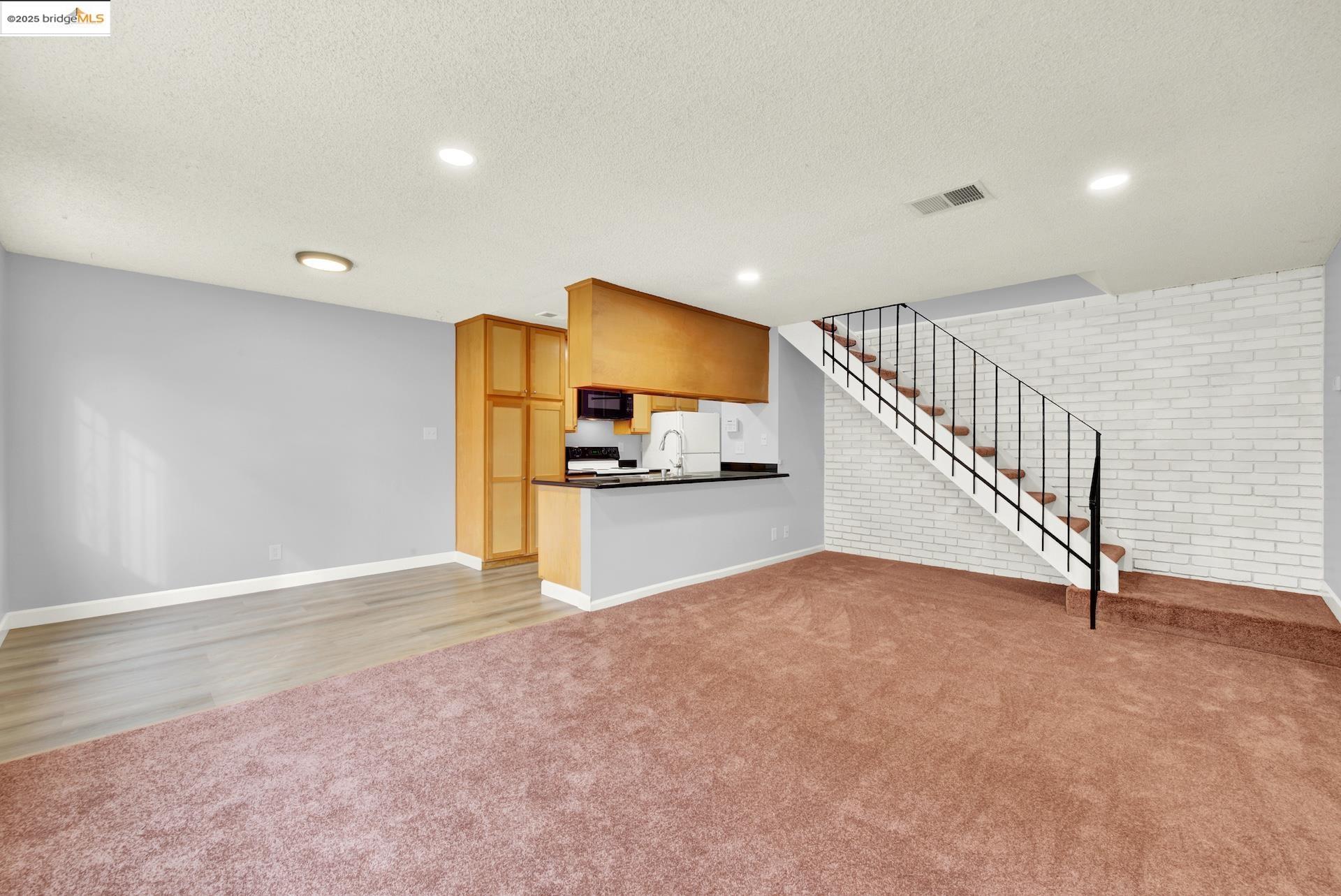 Photo #8: 41086631 Listing: Photo #8