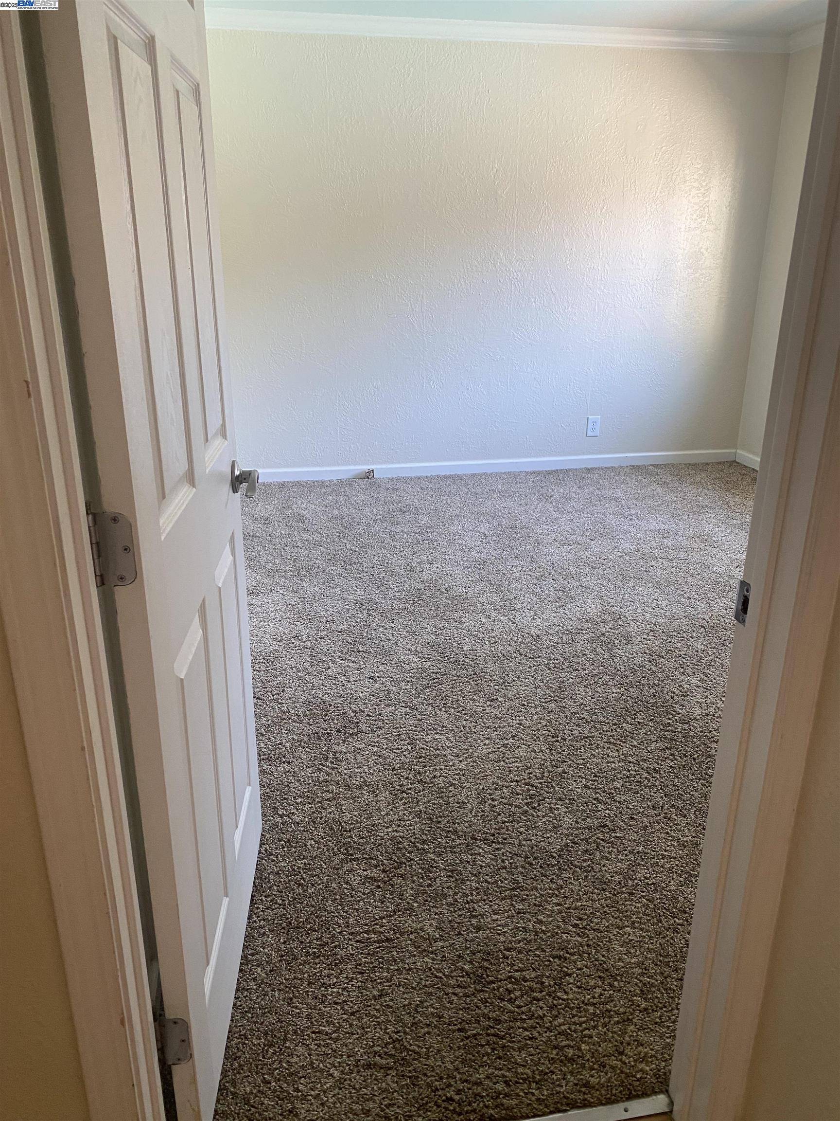 Detail Gallery Image 13 of 24 For 3086 Greenview Dr, Castro Valley,  CA 94546 - 3 Beds | 2 Baths