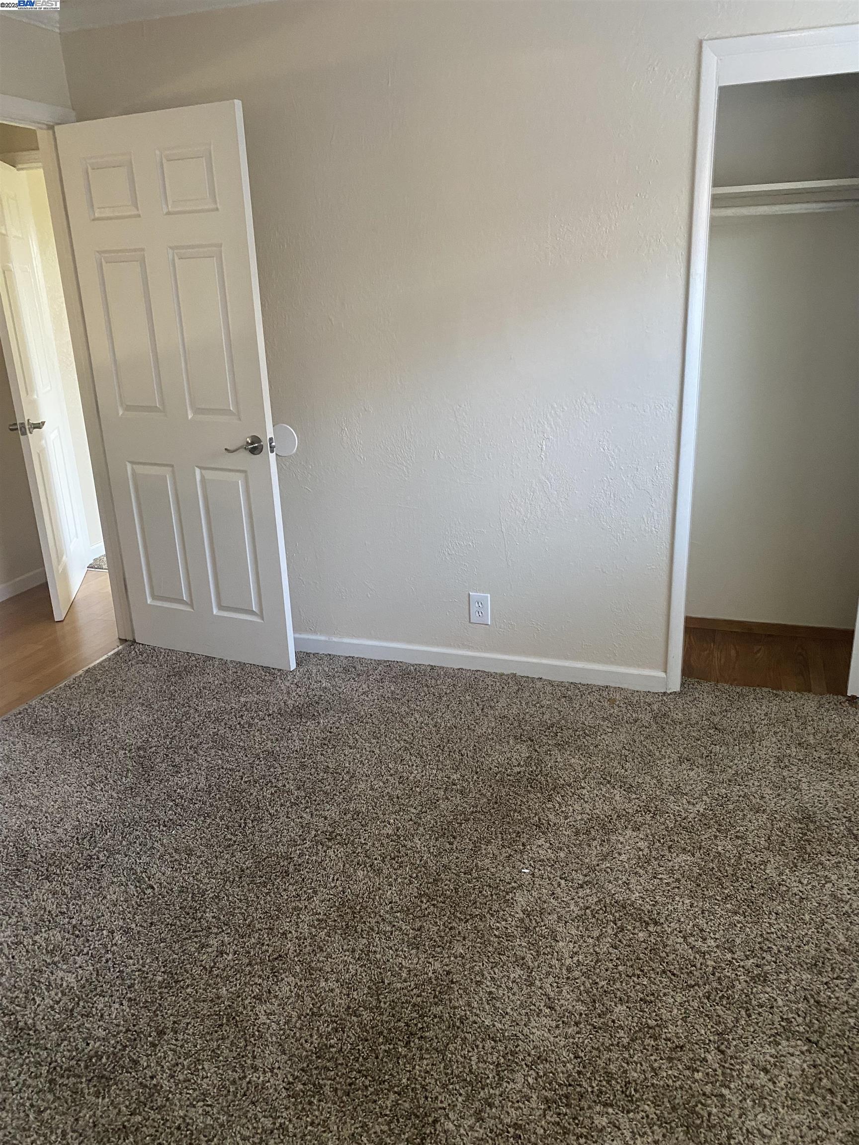 Detail Gallery Image 15 of 24 For 3086 Greenview Dr, Castro Valley,  CA 94546 - 3 Beds | 2 Baths
