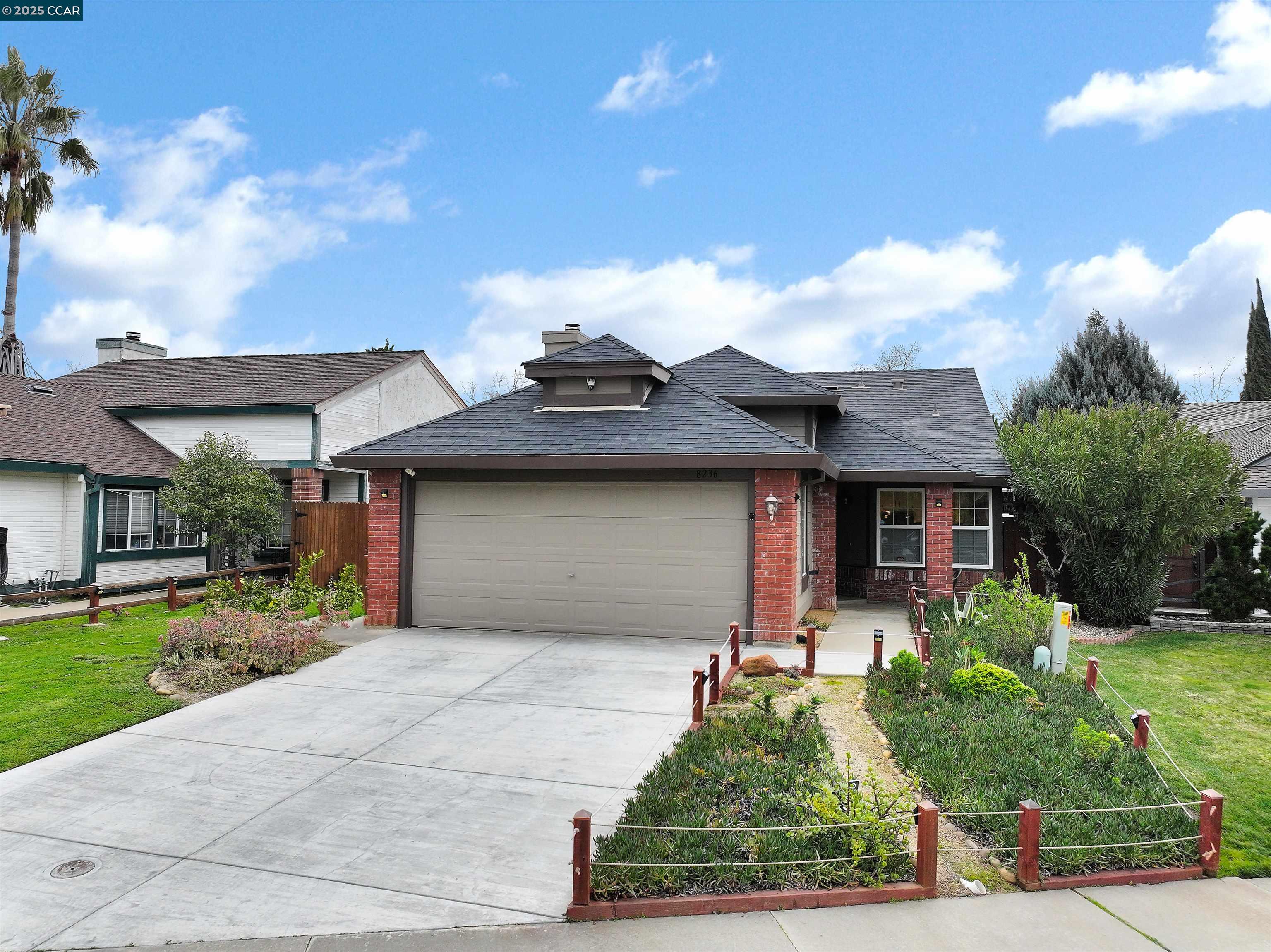 Detail Gallery Image 1 of 1 For 8236 Cashel Way, Sacramento,  CA 95829 - 3 Beds | 2 Baths