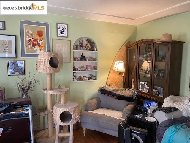 property-img