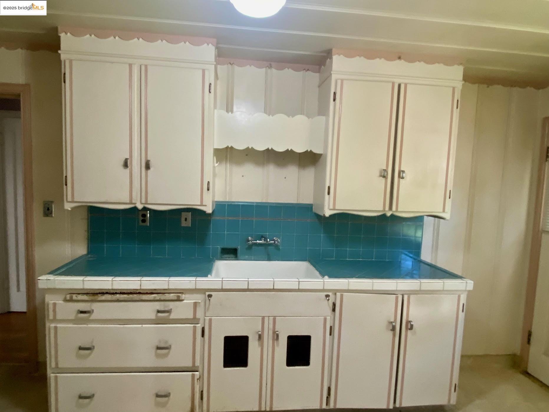 property-img
