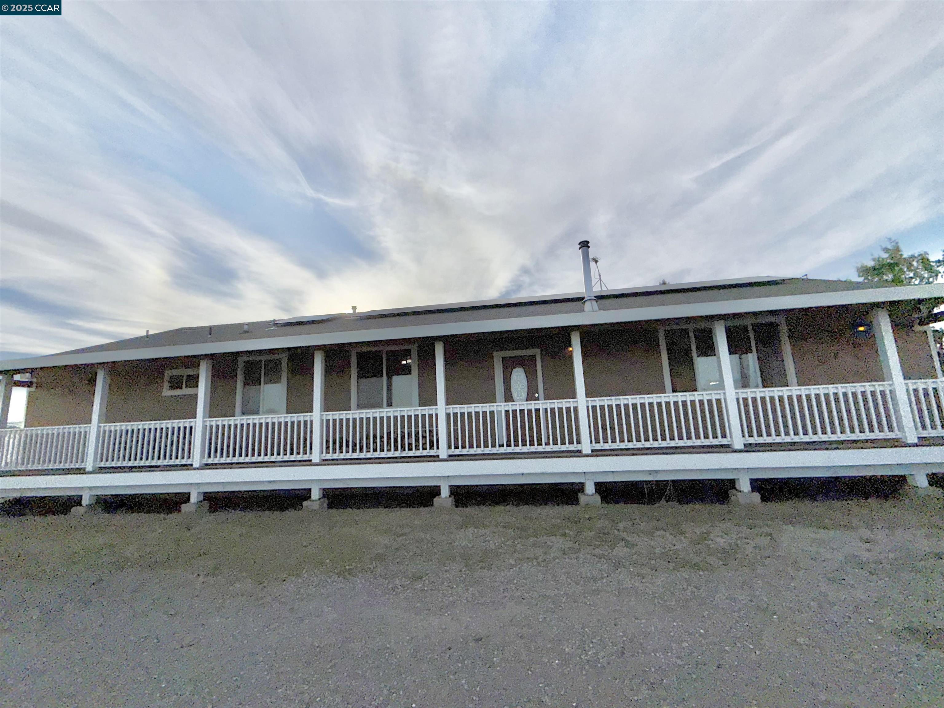 Detail Gallery Image 2 of 22 For 14051 State Highway 4, Byron,  CA 94505 - 4 Beds | 2/1 Baths