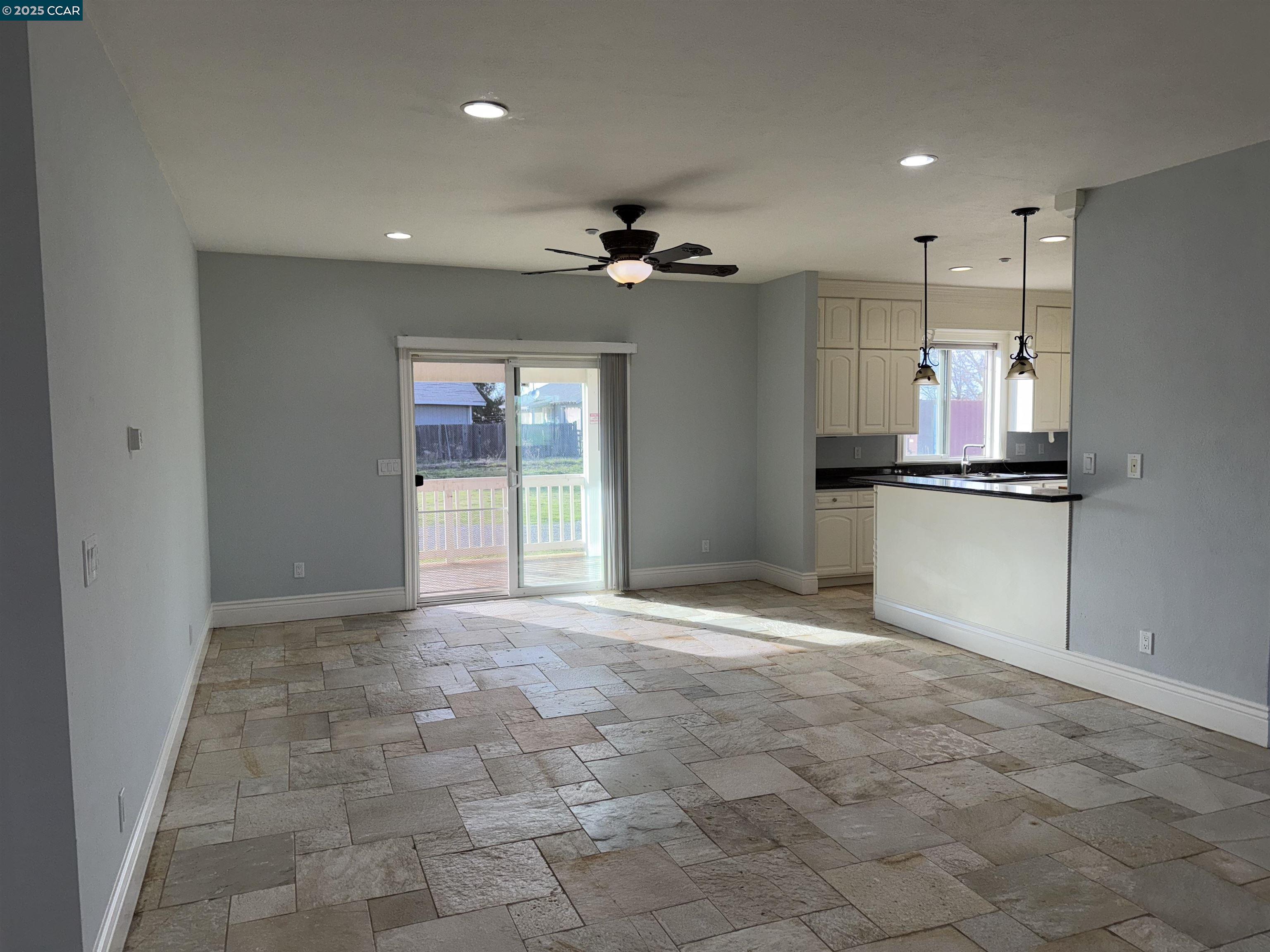 Detail Gallery Image 7 of 22 For 14051 State Highway 4, Byron,  CA 94505 - 4 Beds | 2/1 Baths